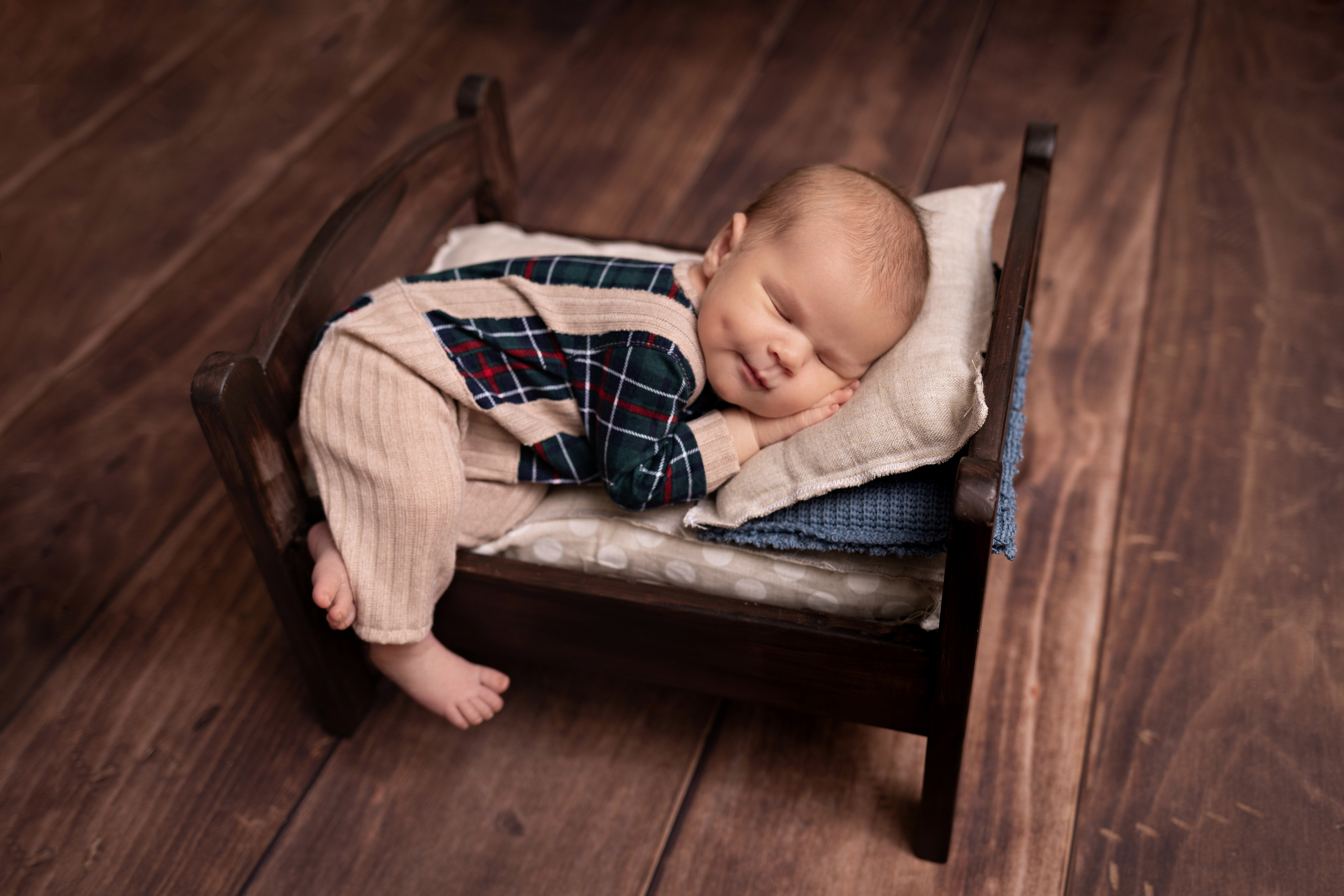 Классическая фотосессия малыша. Фотограф новорожденных малышей в Омске и Омской области Эльвира Камаева