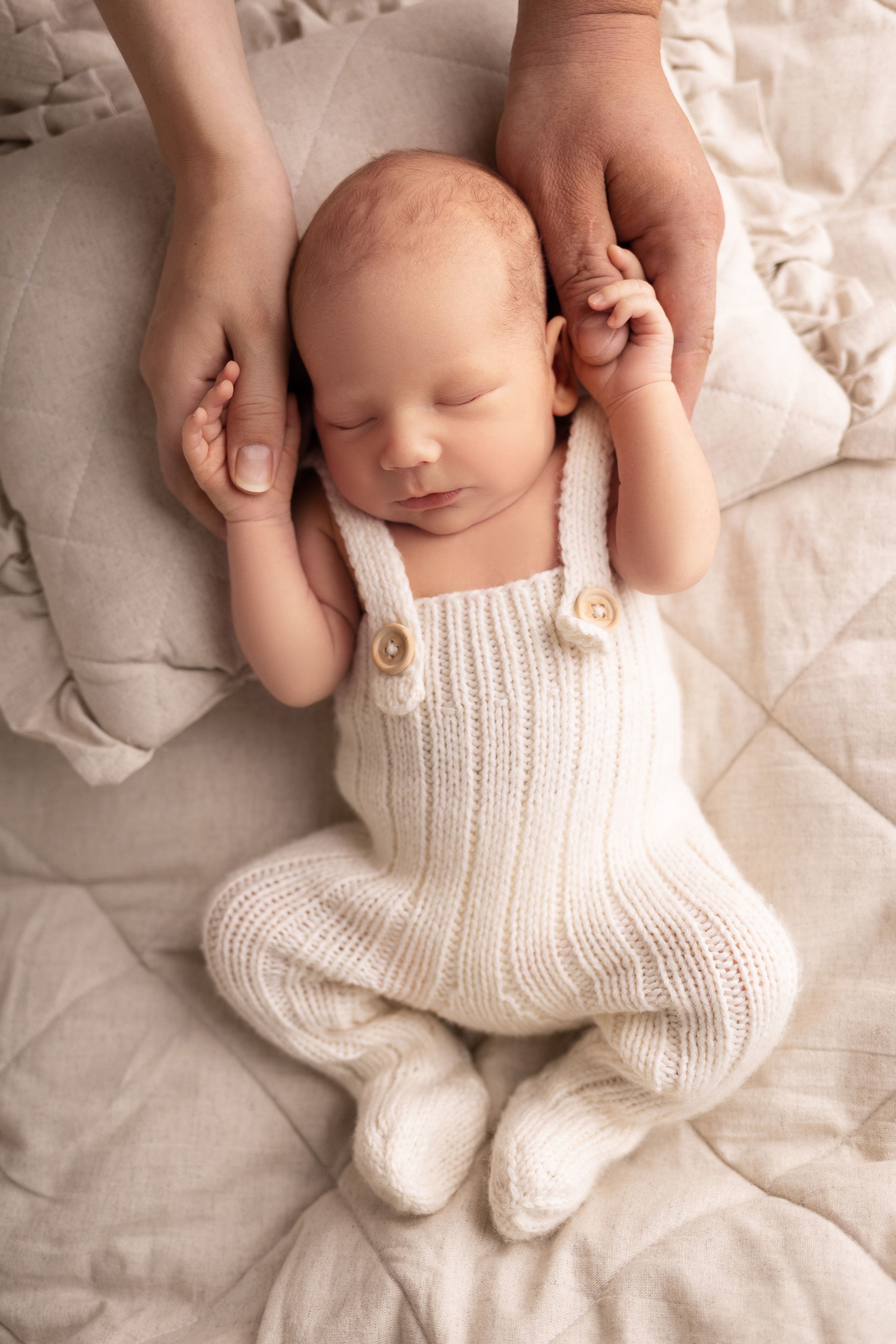 Newborn съемка в стиле Лайф. Фотограф новорожденных малышей в Омске и Омской области Эльвира Камаева