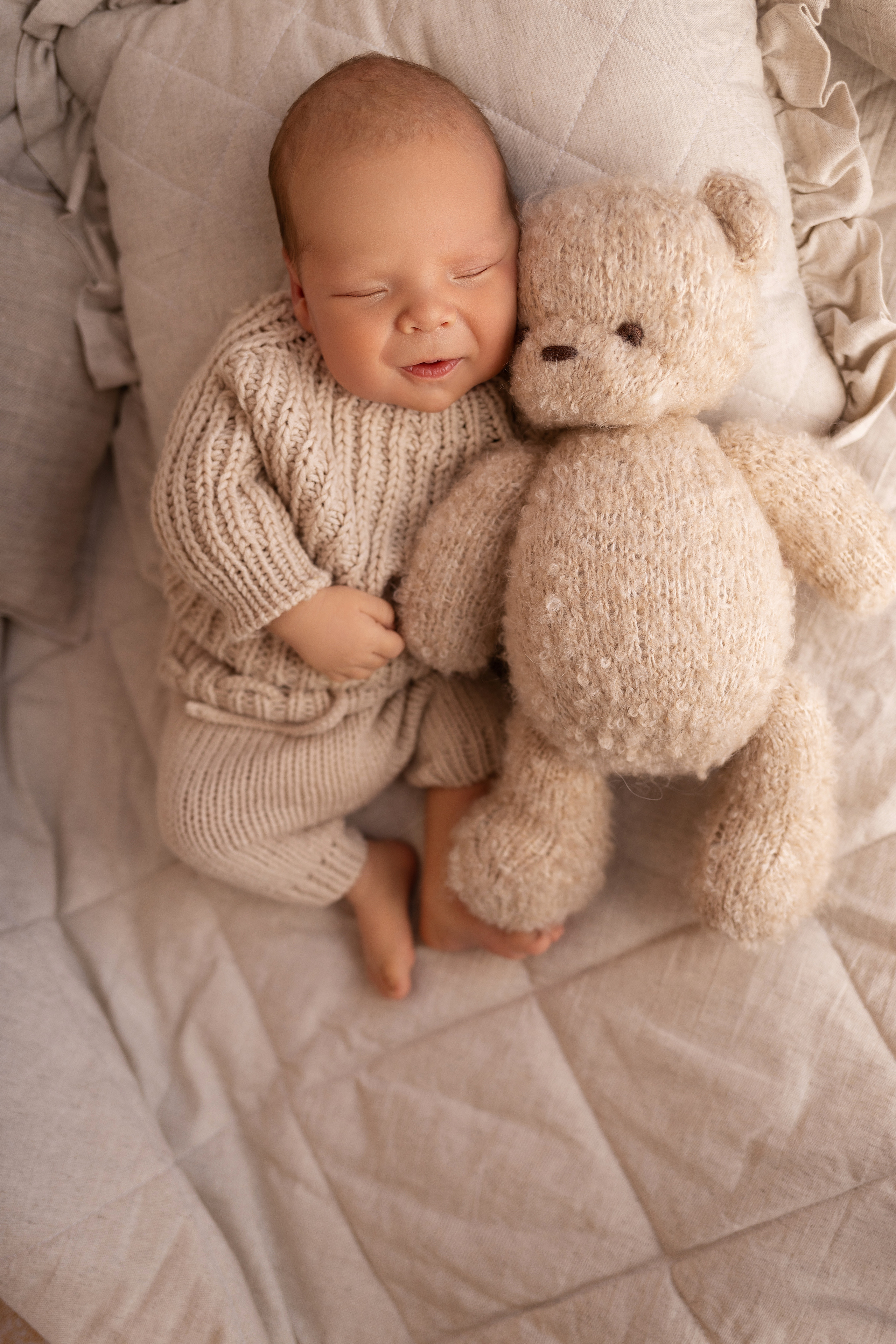 Newborn съемка в стиле Лайф. Фотограф новорожденных малышей в Омске и Омской области Эльвира Камаева