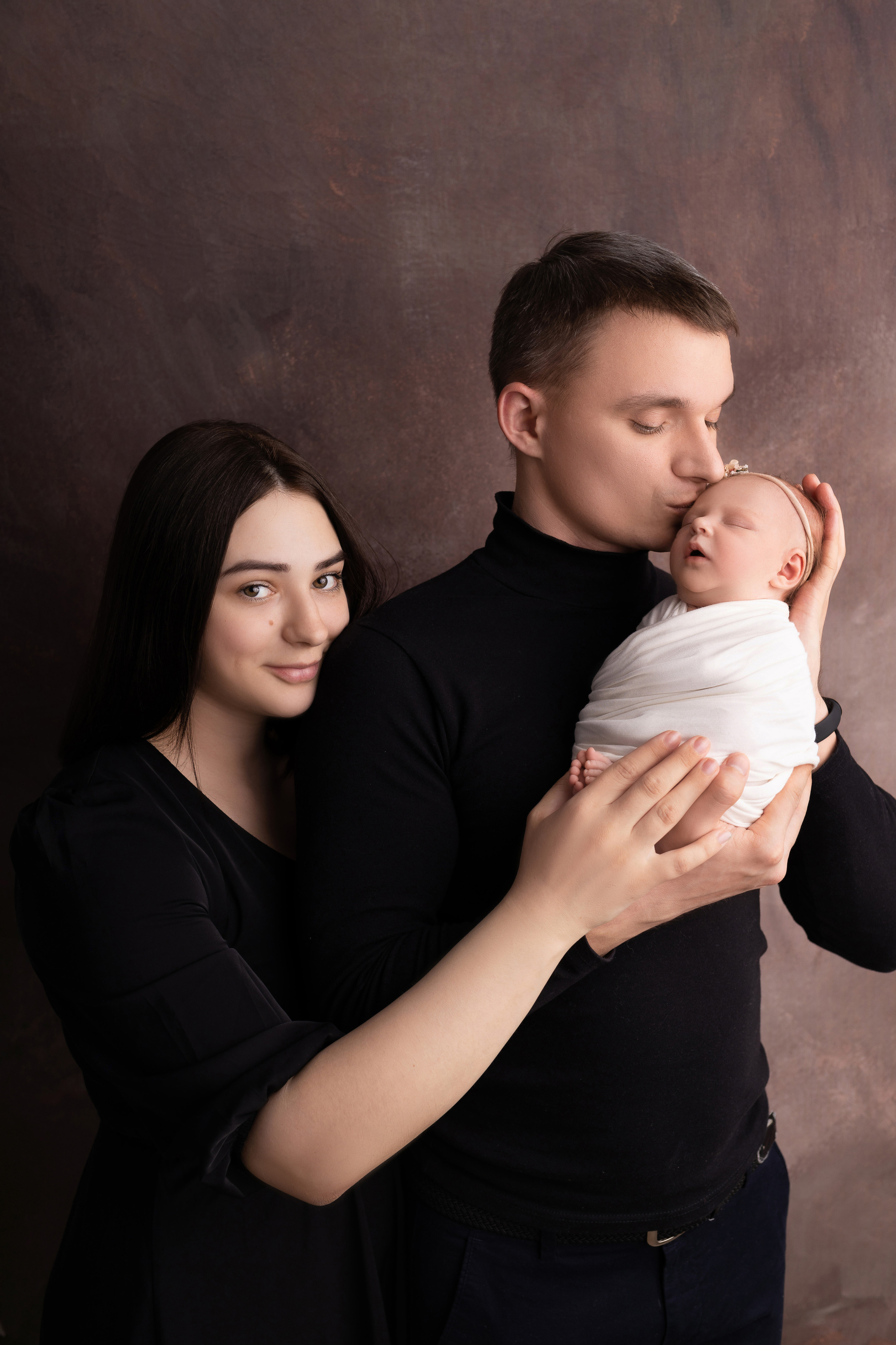 Семейные кадры от Elvira Kamaeva. Фотограф новорожденных малышей в Омске и Омской области Эльвира Камаева