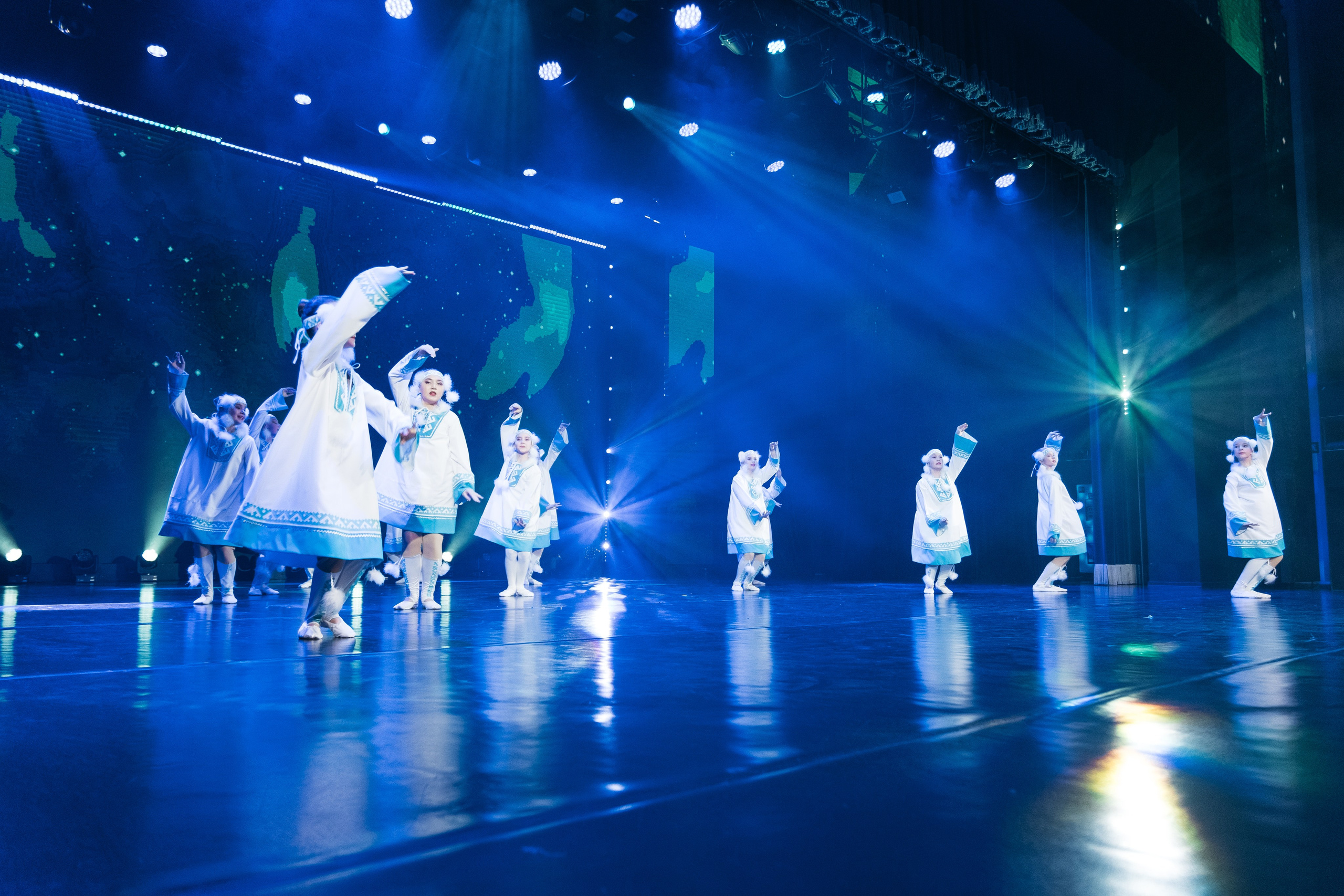 СурГУ 23.12.23. Репортажный и свадебный фотограф в Сургуте