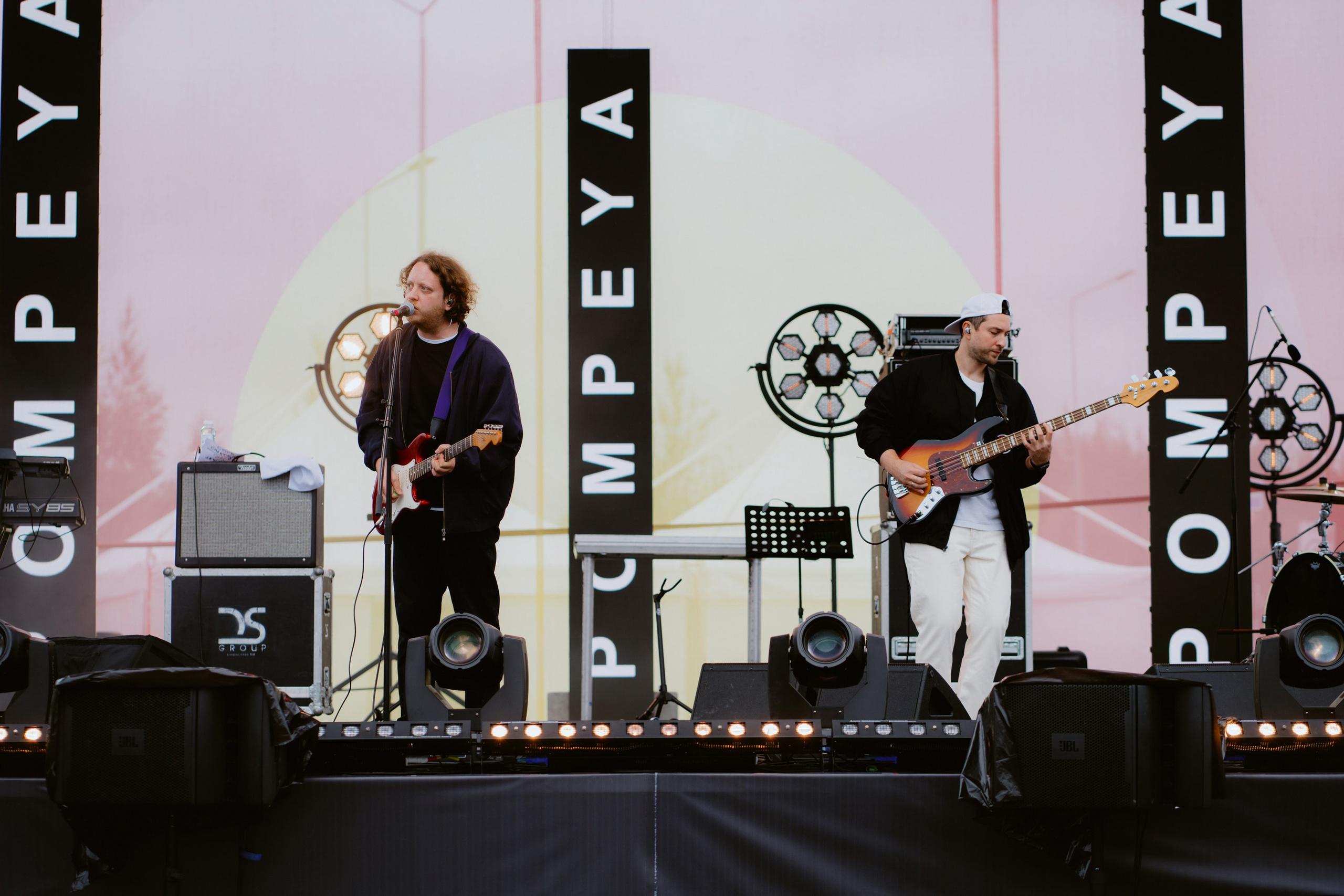 Dvor mega music festival. Photographer — ERASTOV