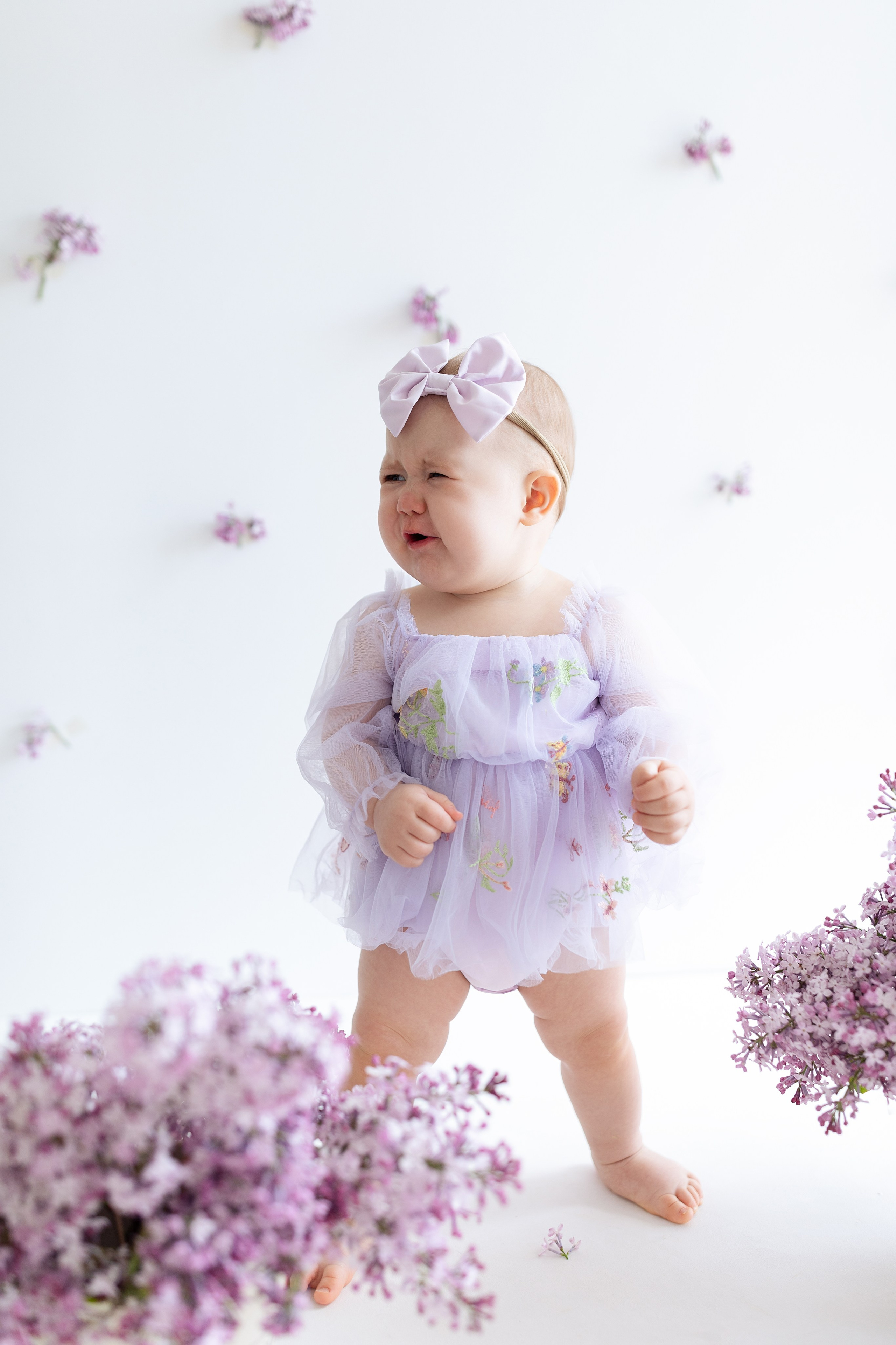 Алиса и сирень. Фотограф на годик Хабаровск Детский и семейный фотограф в Хабаровске Юлия Матвиенко