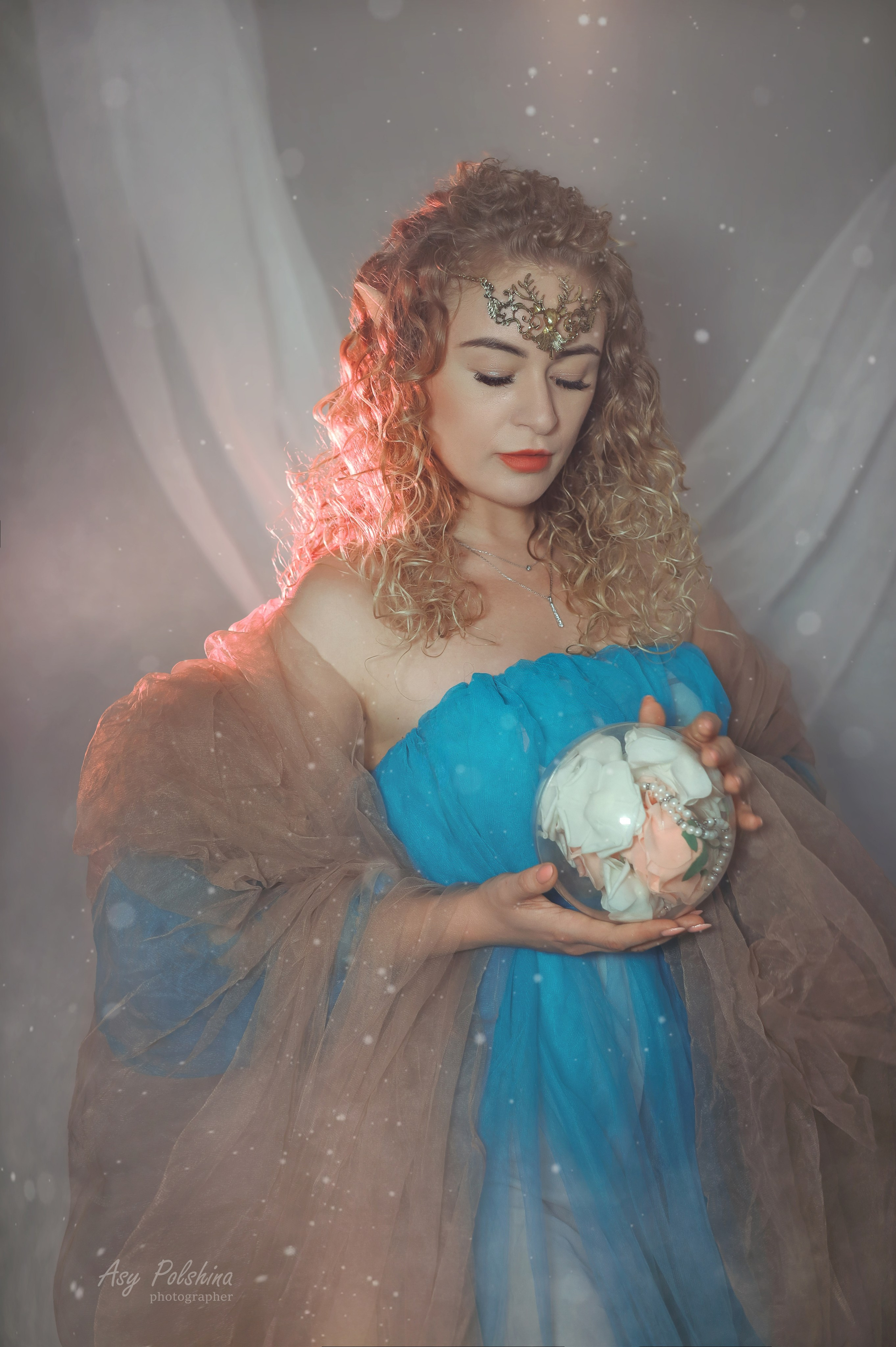 Фото девушки с фатином в арт обработке