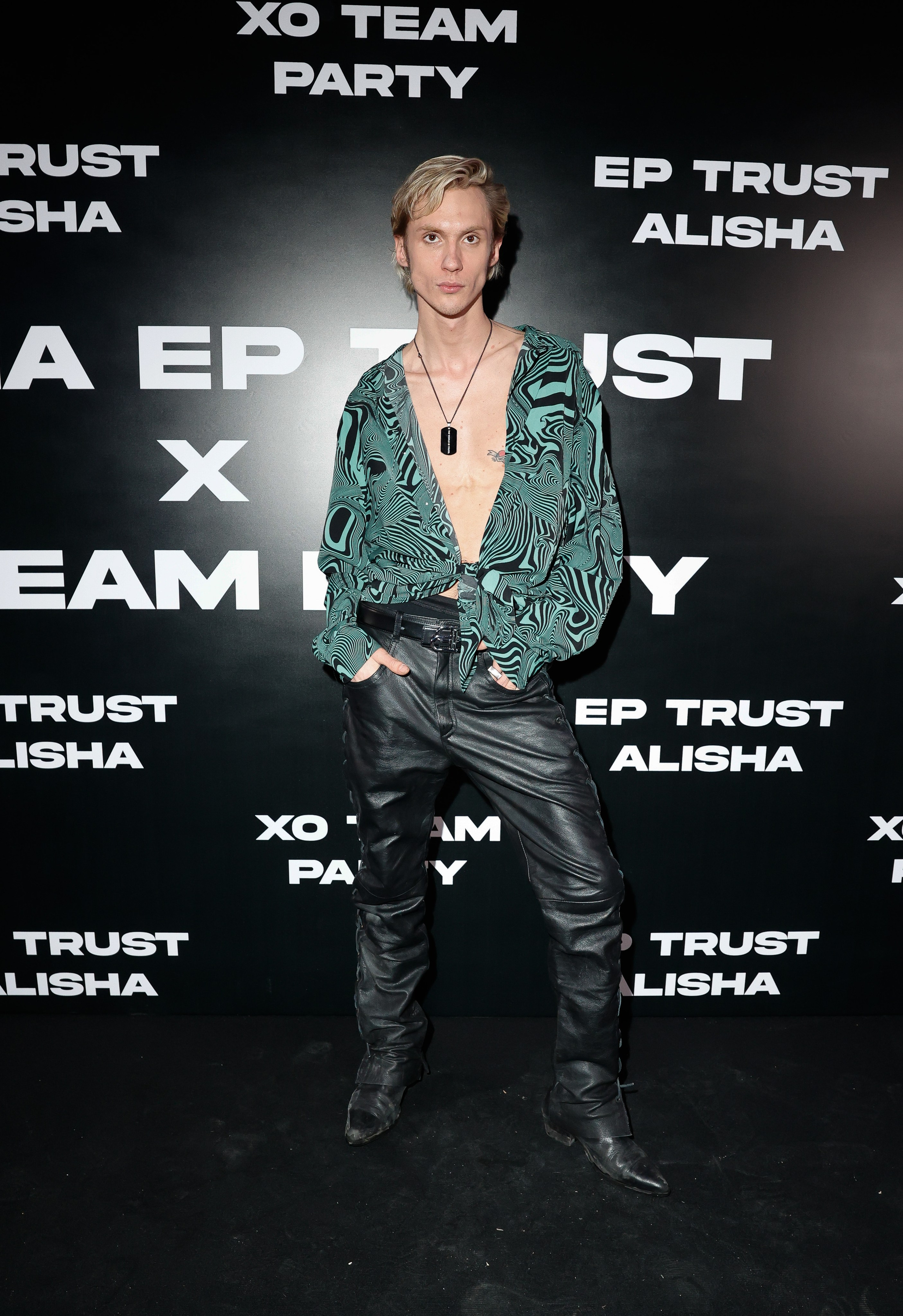 ALISHA. Nikolskayasecular