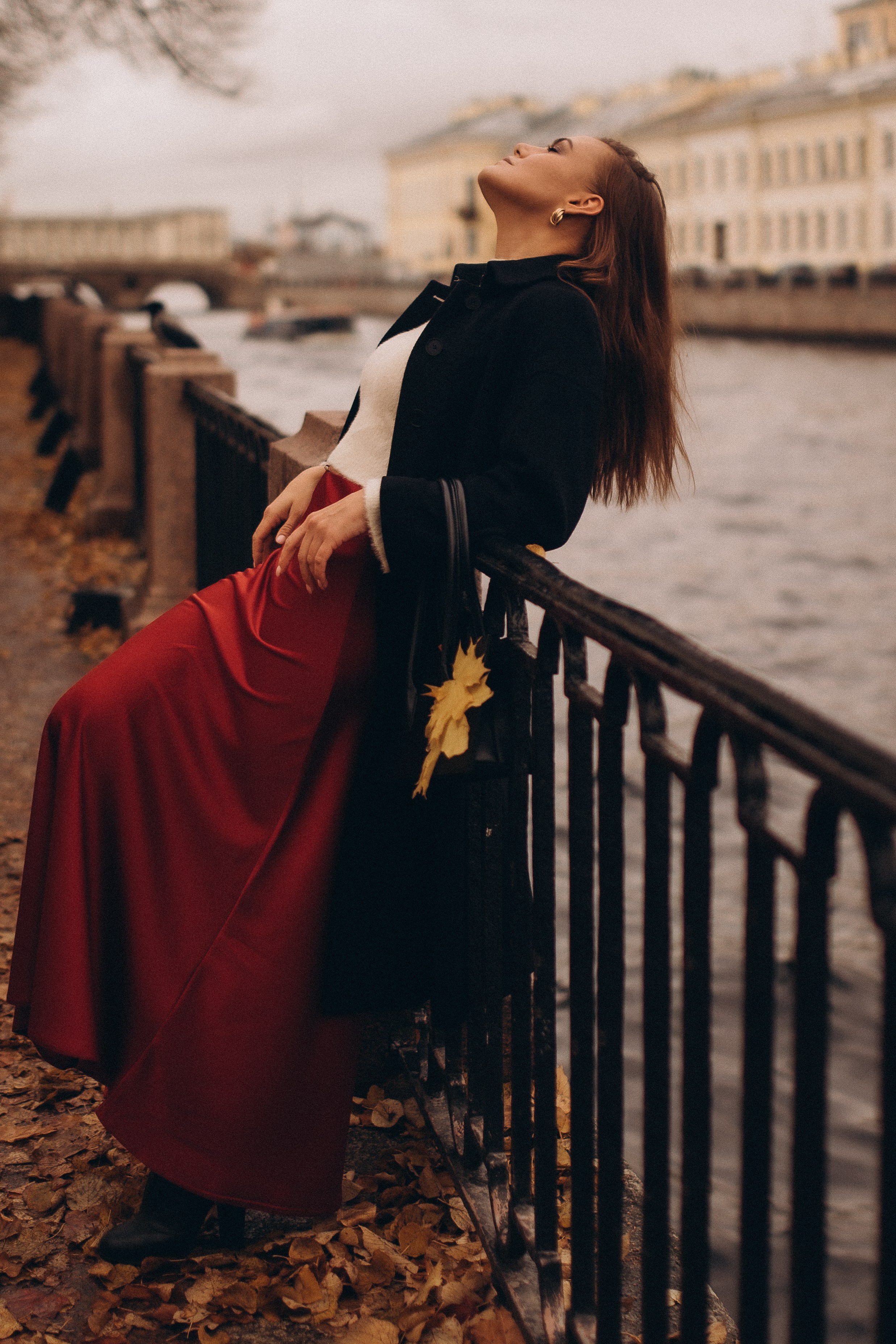 Осенняя индивидуальная фотопрогулка летний сад. Фотограф ПИТЕР СПБ Надежда Баранова