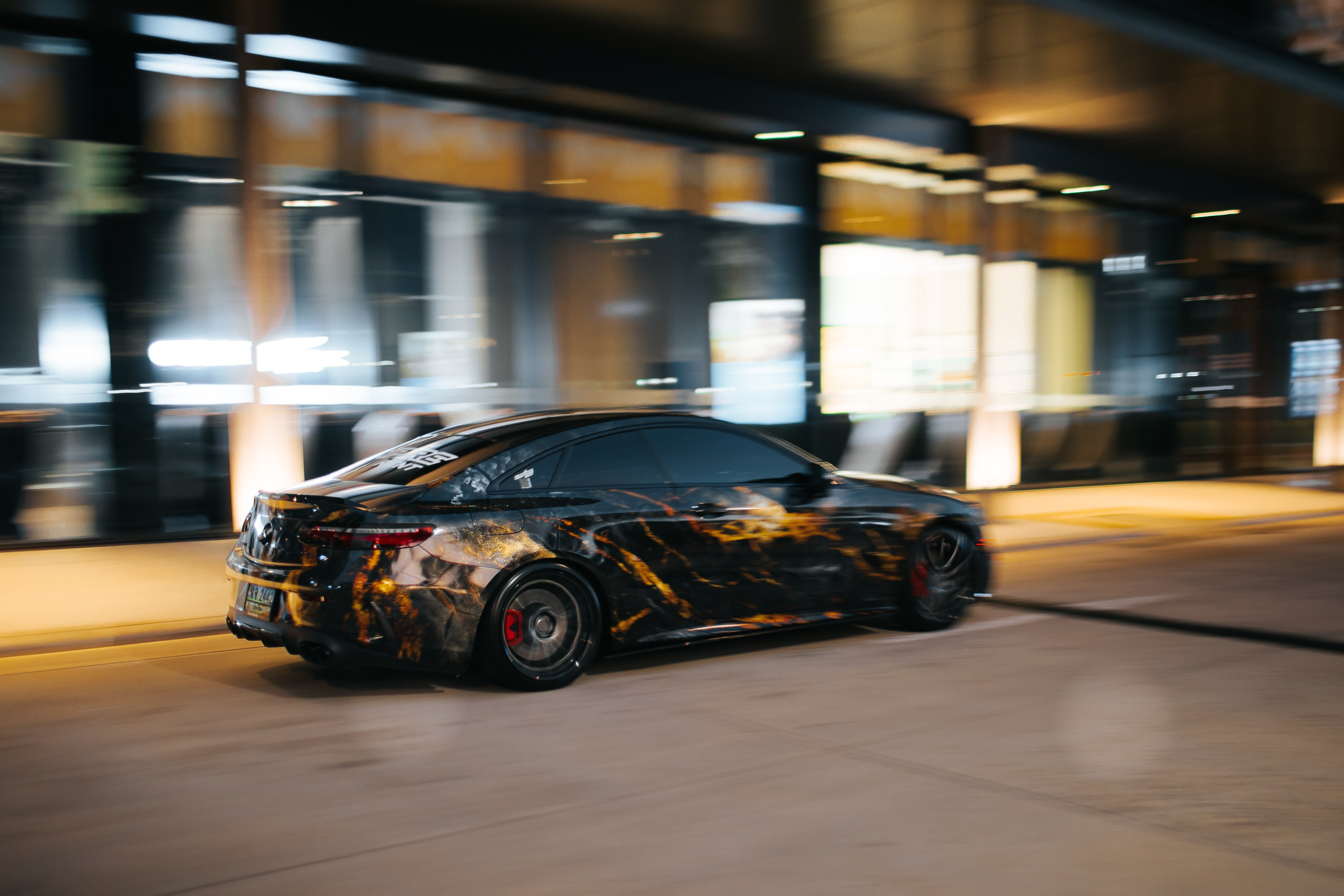 Mercedes Benz E 53. Фотограф в на Пхукете Сергей Войлоков