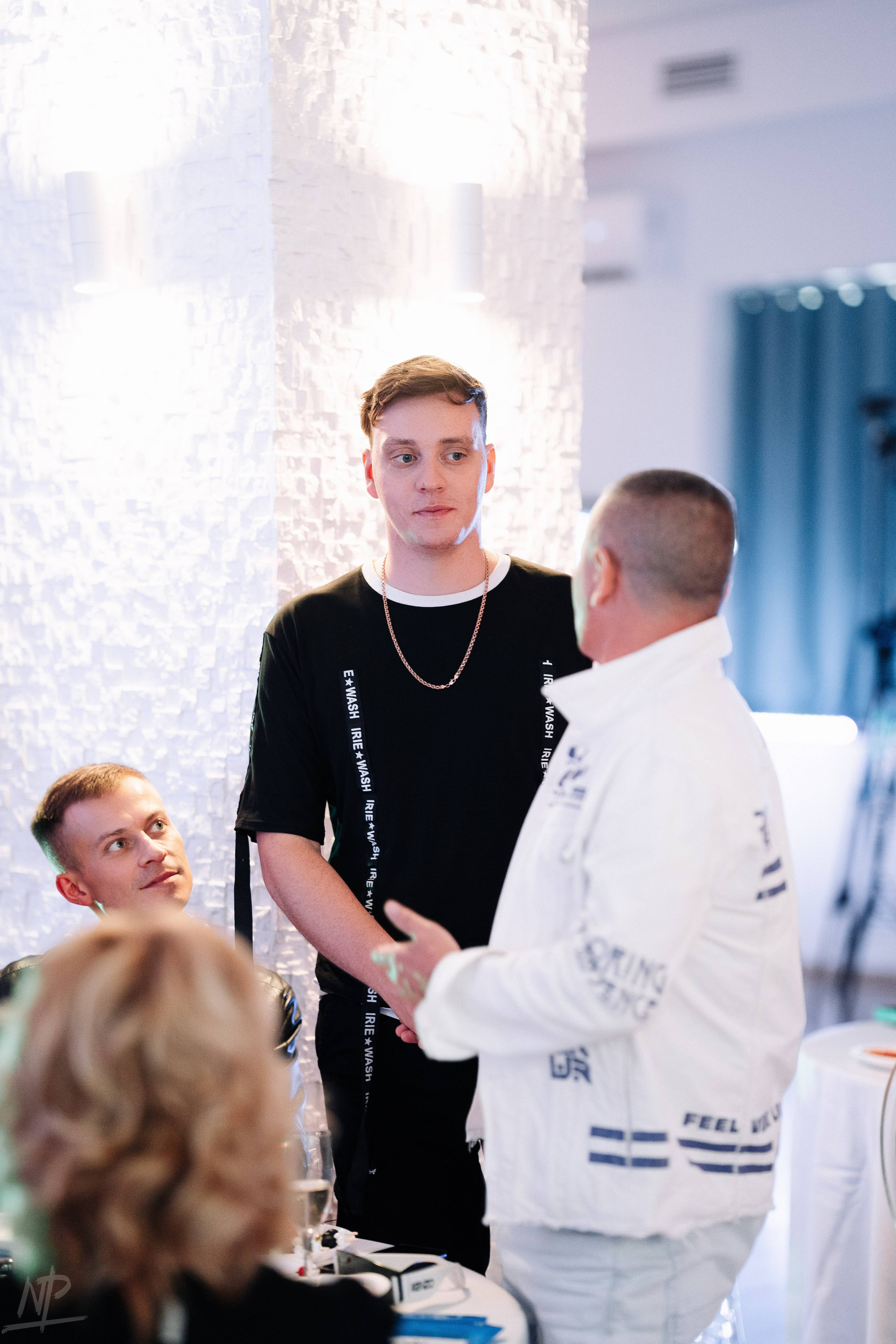 Fashion Meeting NFT party. Nikishin.media — Я с моей командой превращаю моменты в искусство!