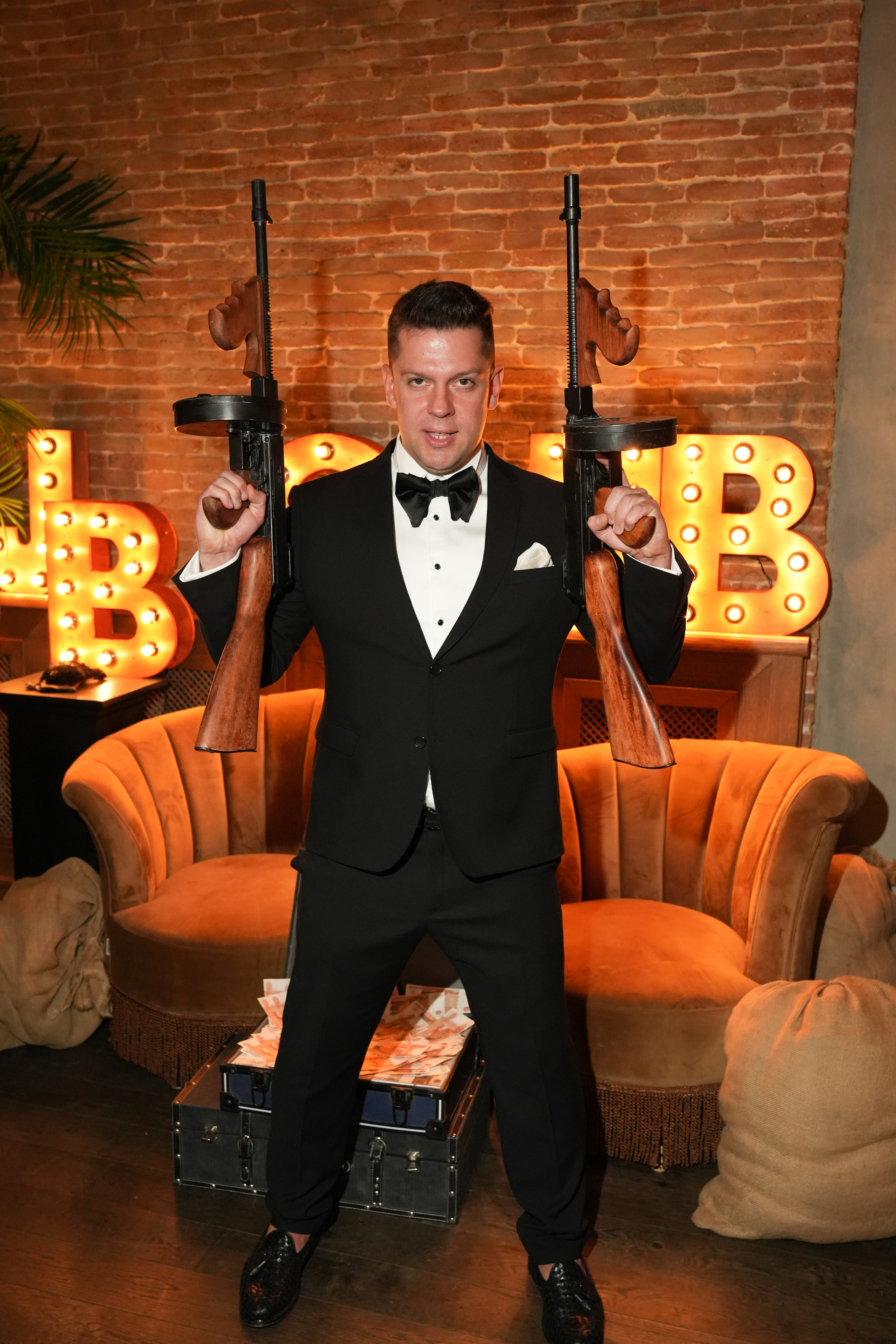 Клуб — Just Business — Премия. Nikishin.media — Я с моей командой превращаю моменты в искусство!