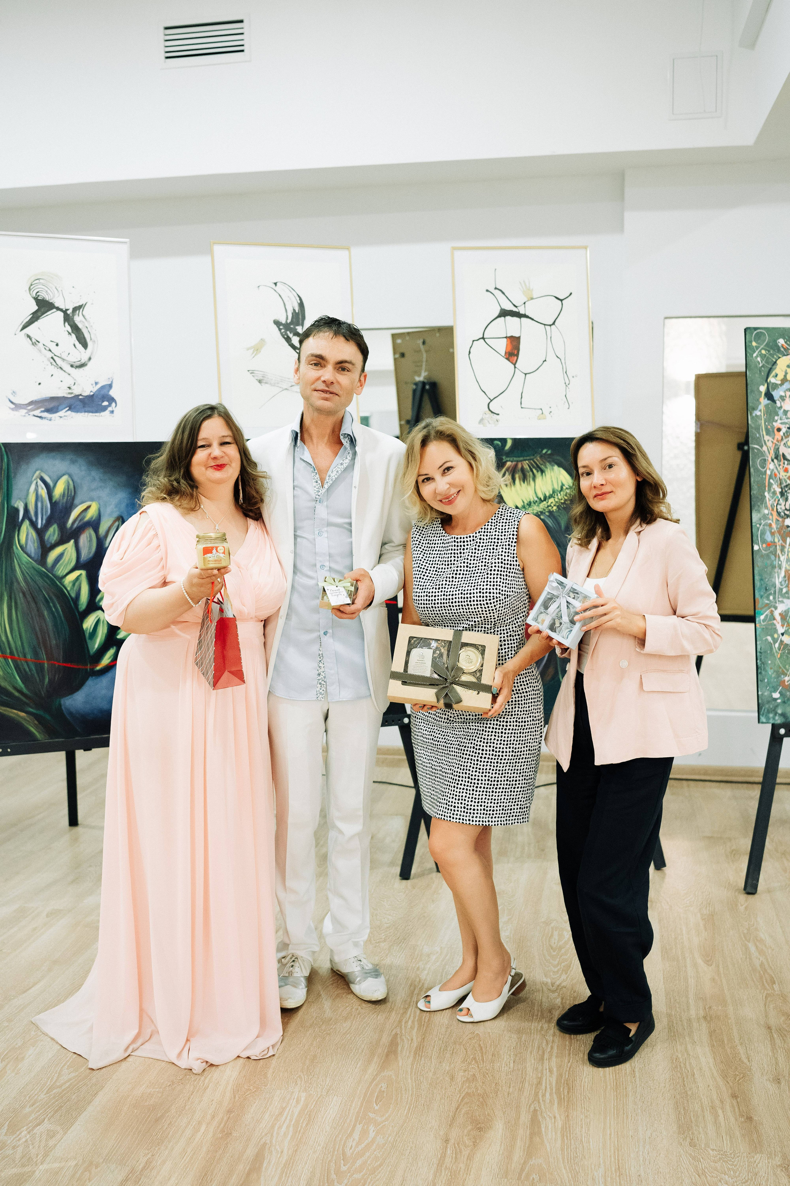 Fashion Meeting NFT party. Nikishin.media — Я с моей командой превращаю моменты в искусство!