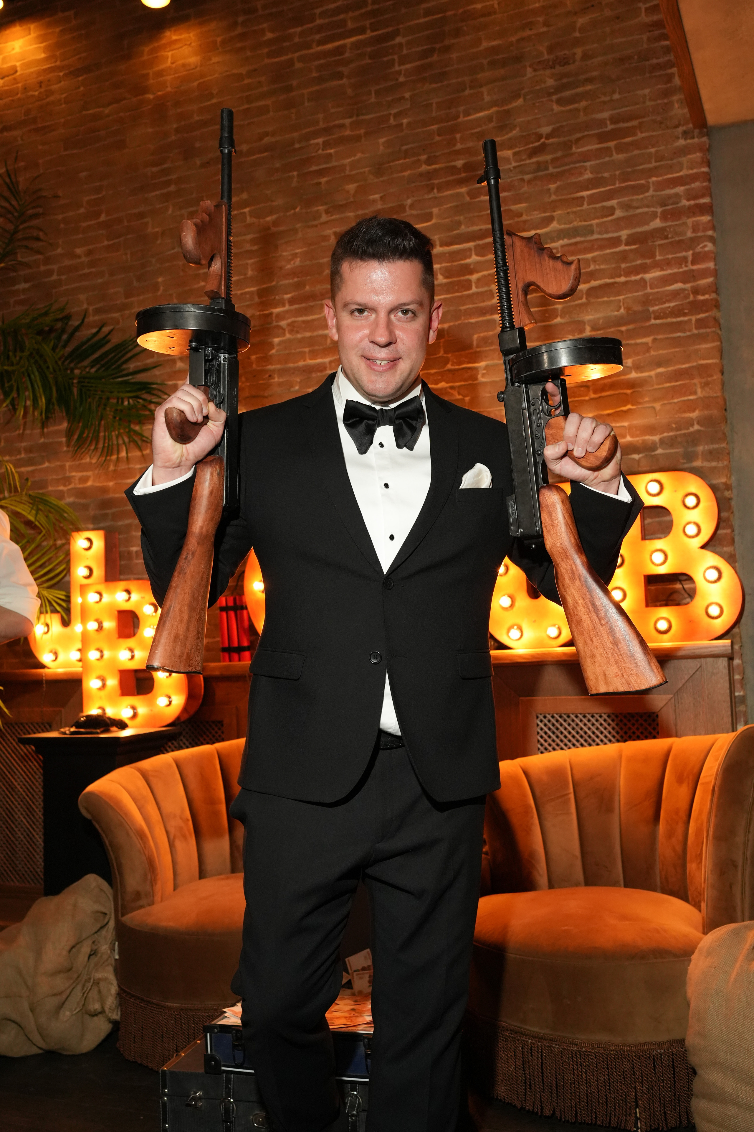 Клуб — Just Business — Премия. Nikishin.media — Я с моей командой превращаю моменты в искусство!