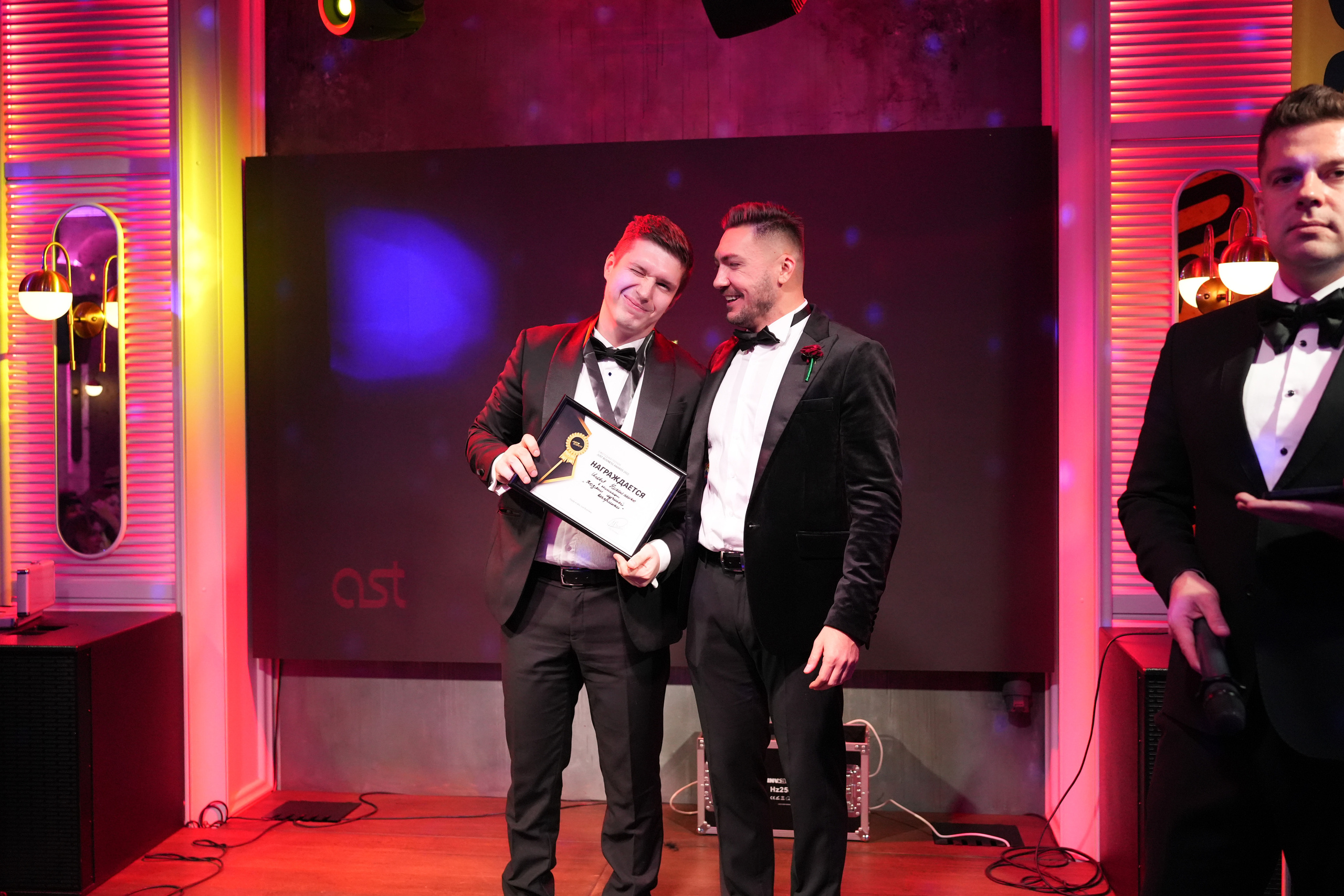 Клуб — Just Business — Премия. Nikishin.media — Я с моей командой превращаю моменты в искусство!