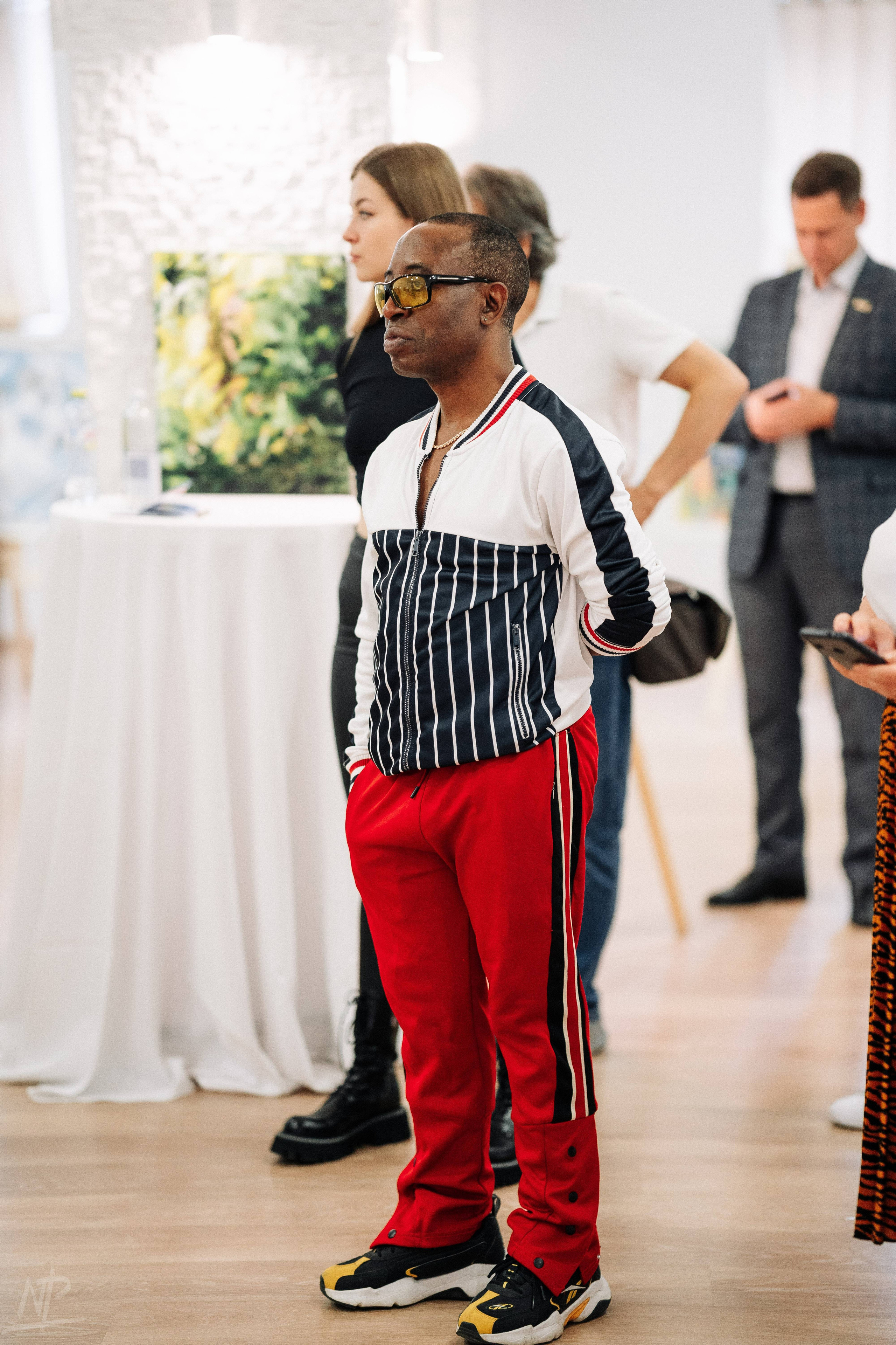 Fashion Meeting NFT party. Nikishin.media — Я с моей командой превращаю моменты в искусство!