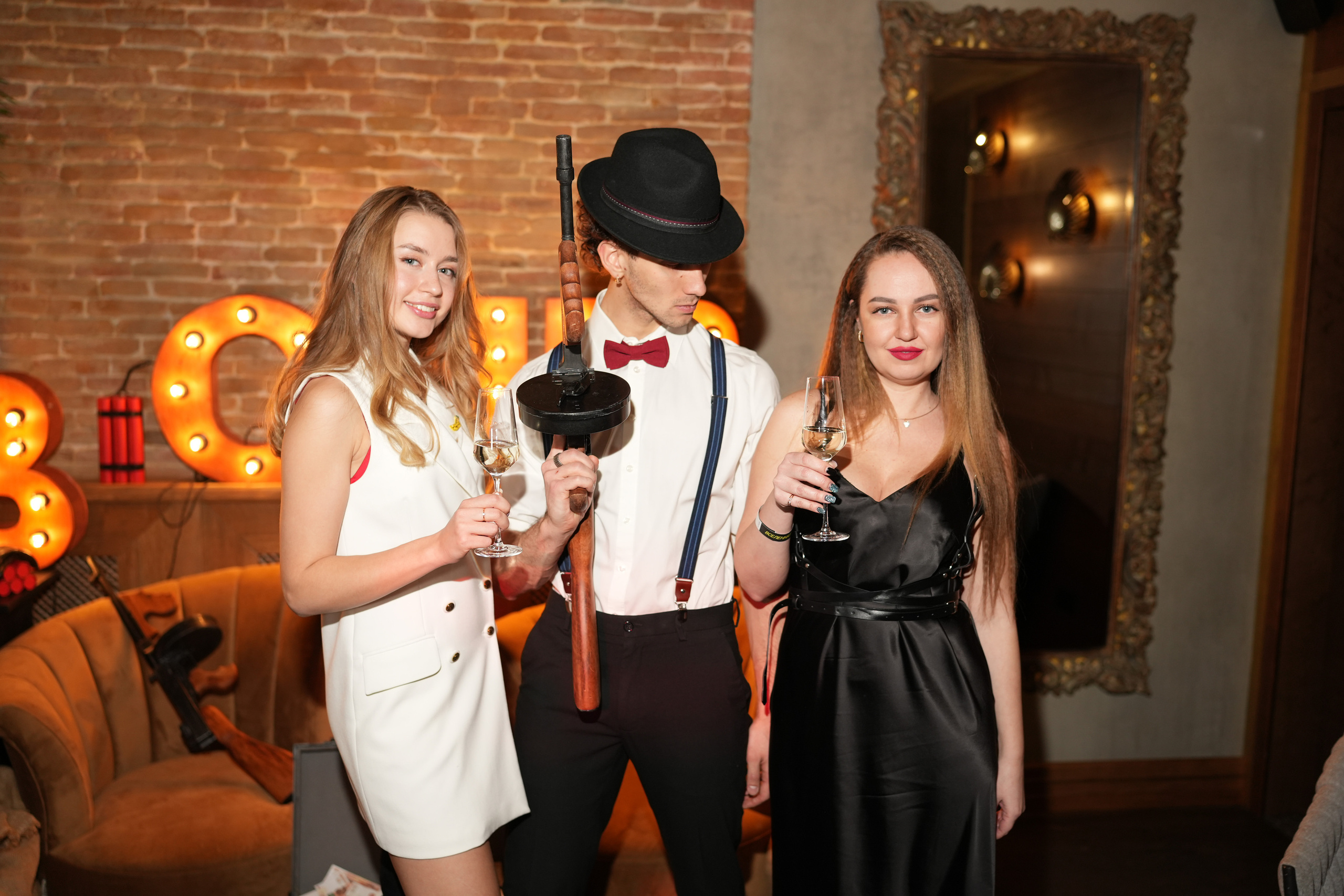 Клуб — Just Business — Премия. Nikishin.media — Я с моей командой превращаю моменты в искусство!