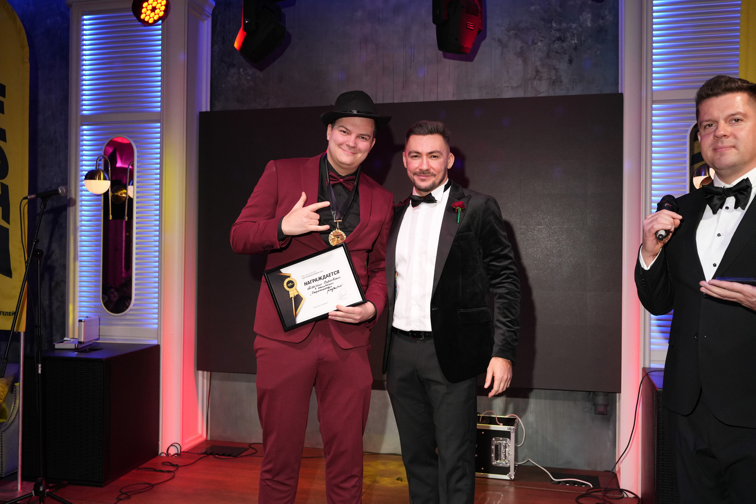 Клуб — Just Business — Премия. Nikishin.media — Я с моей командой превращаю моменты в искусство!
