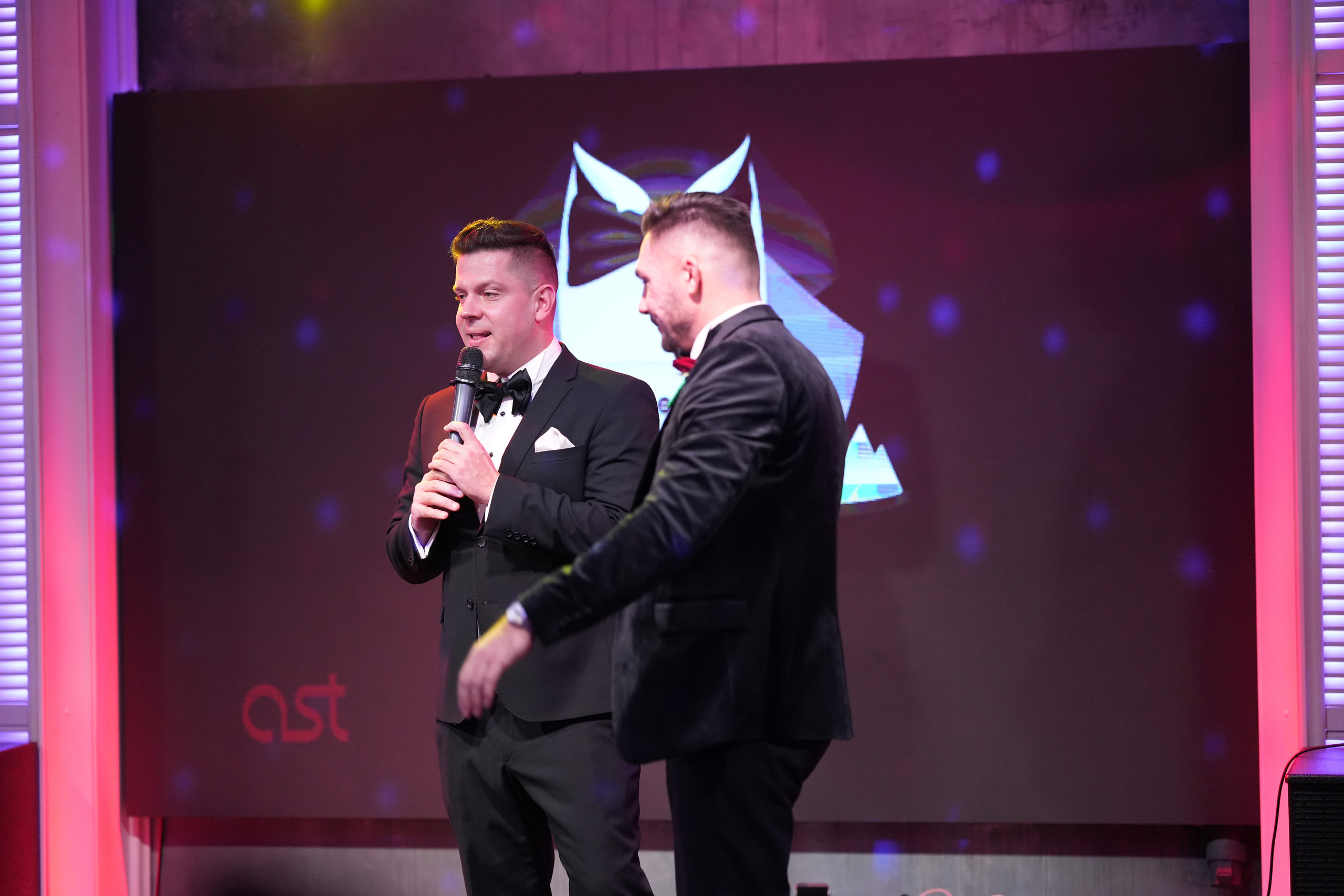 Клуб — Just Business — Премия. Nikishin.media — Я с моей командой превращаю моменты в искусство!