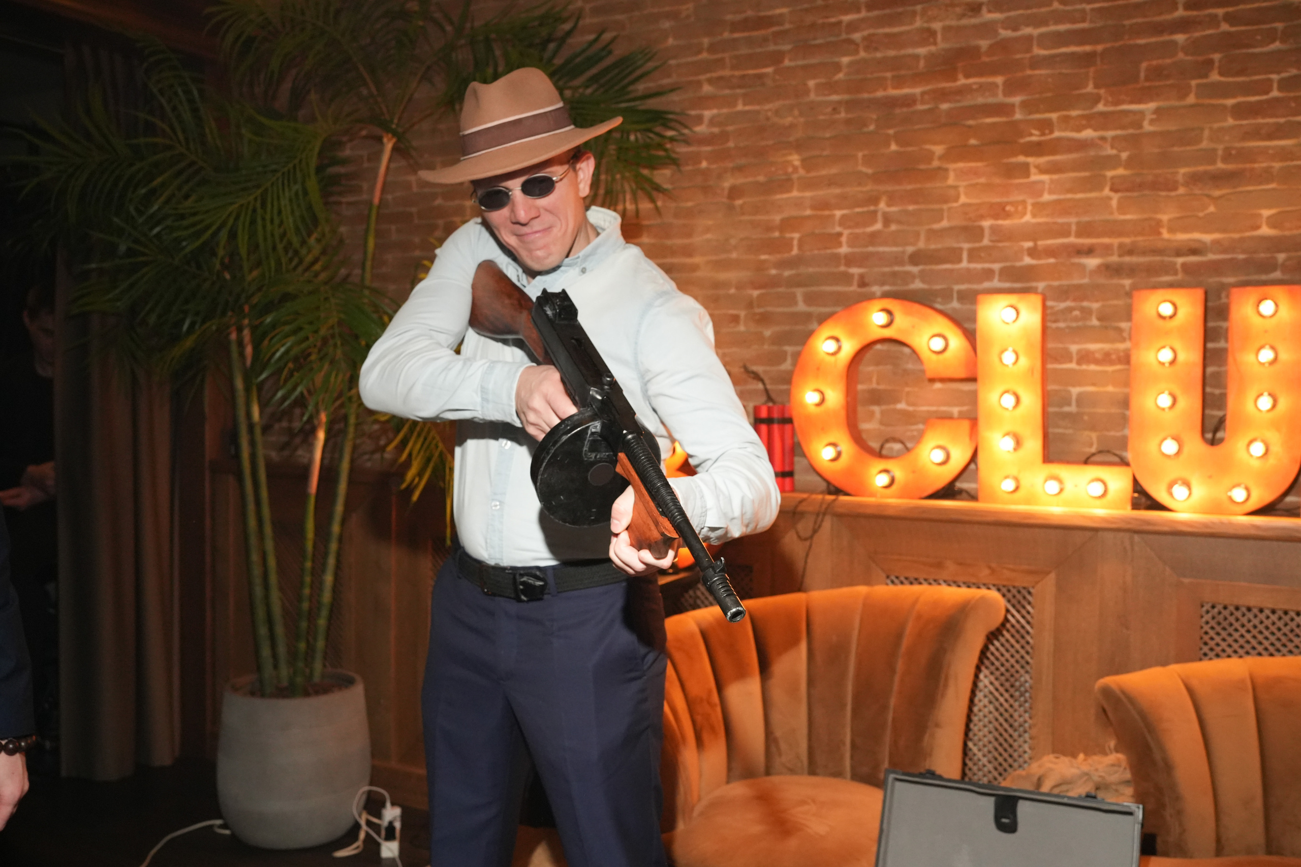 Клуб — Just Business — Премия. Nikishin.media — Я с моей командой превращаю моменты в искусство!