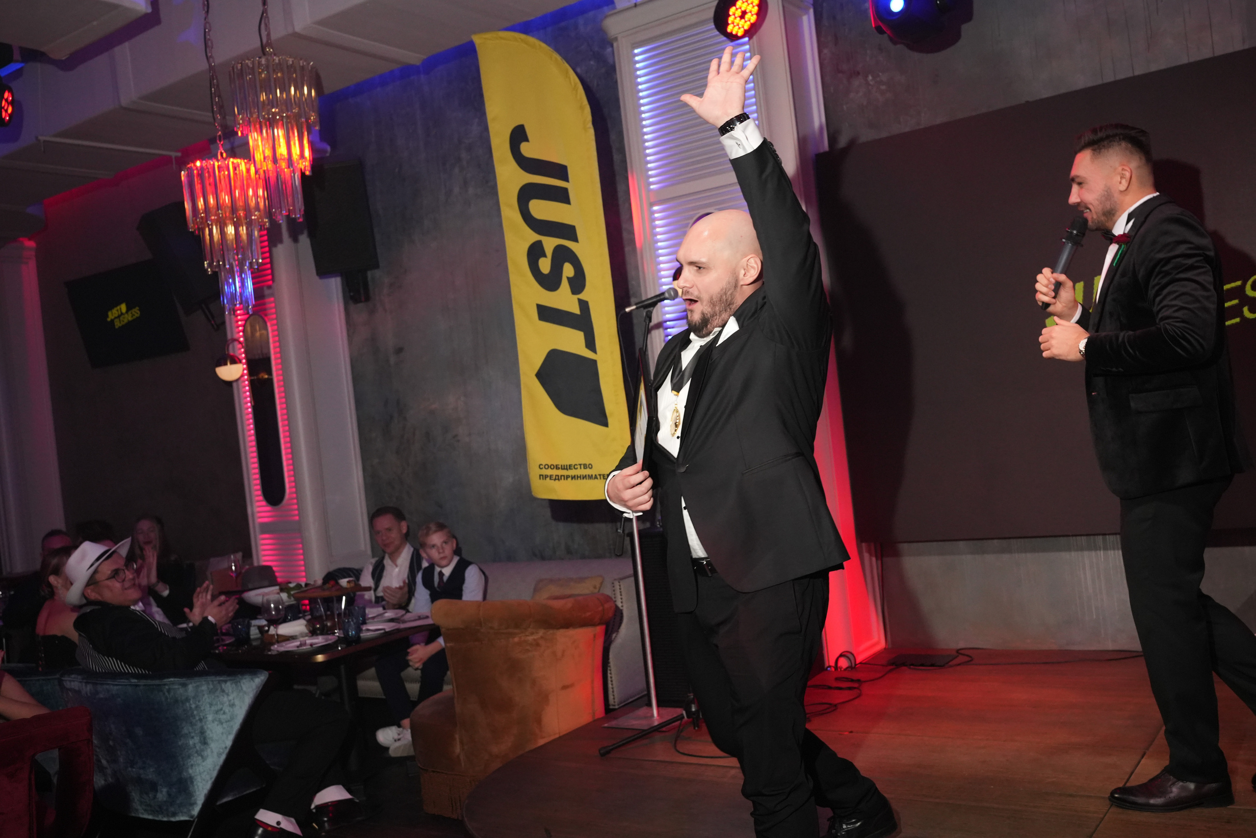 Клуб — Just Business — Премия. Nikishin.media — Я с моей командой превращаю моменты в искусство!