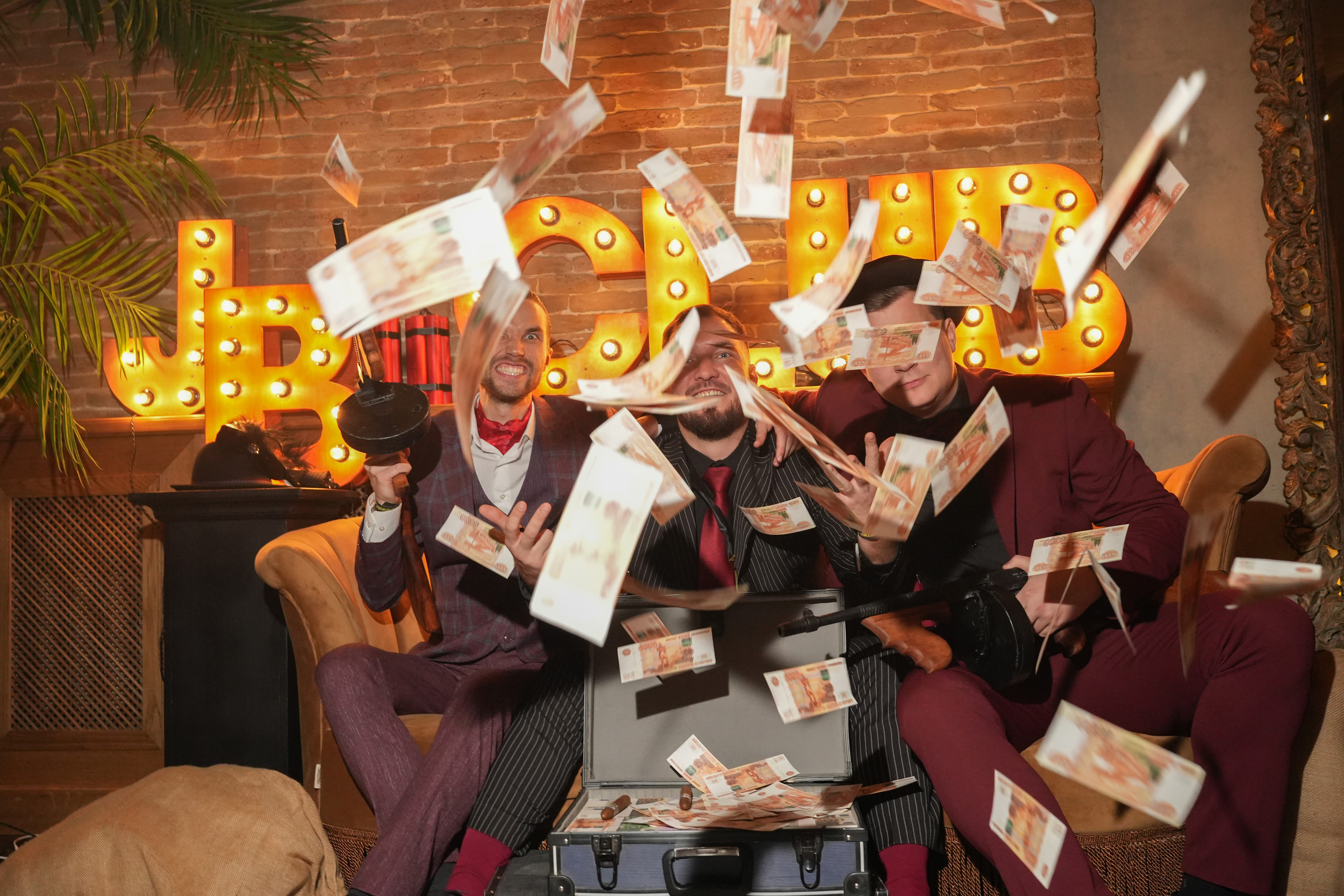 Клуб — Just Business — Премия. Nikishin.media — Я с моей командой превращаю моменты в искусство!