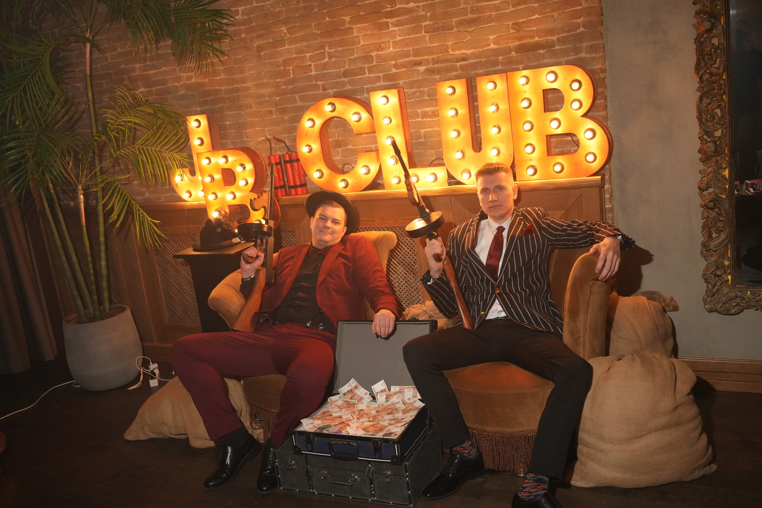 Клуб — Just Business — Премия. Nikishin.media — Я с моей командой превращаю моменты в искусство!