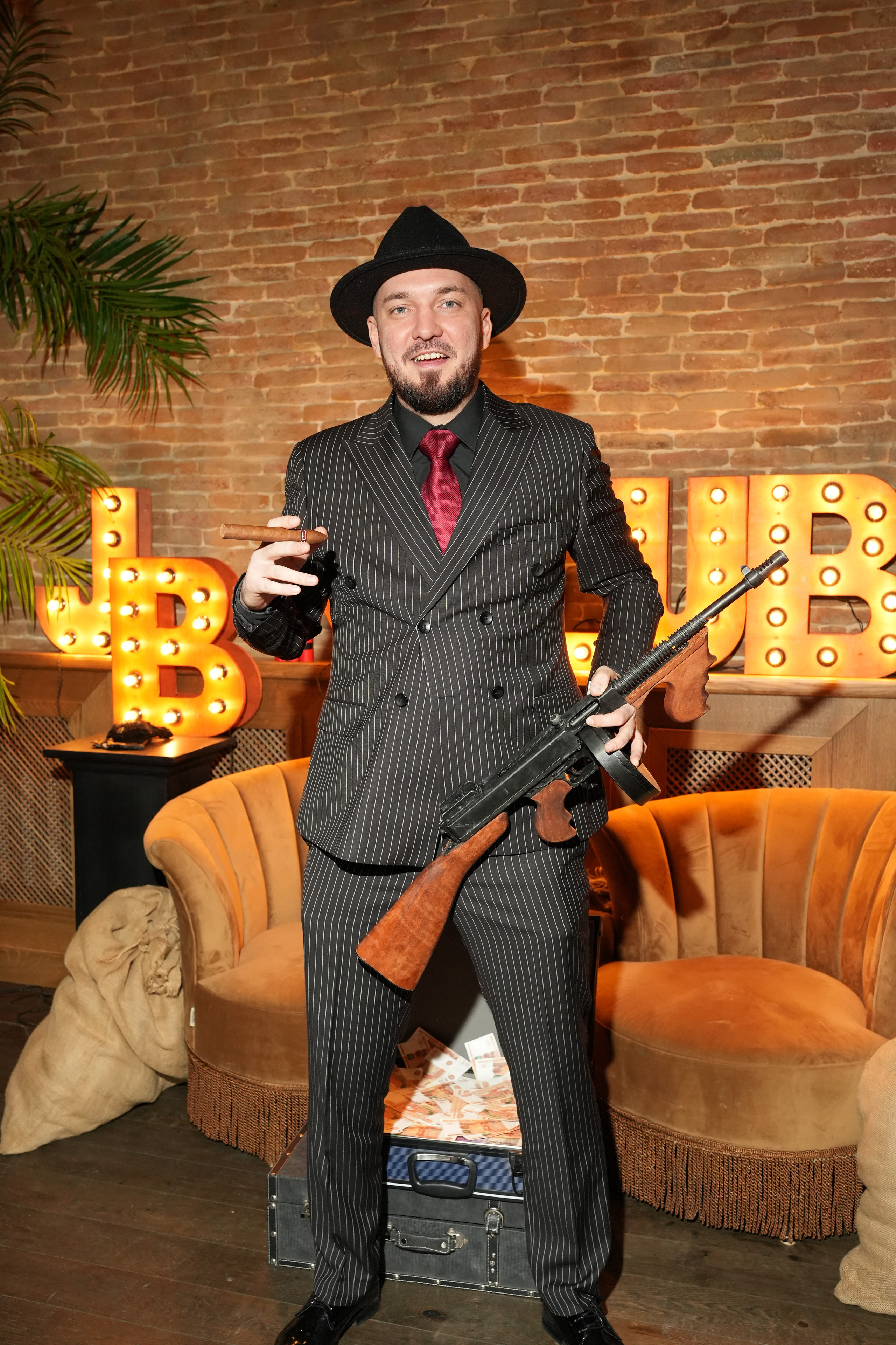 Клуб — Just Business — Премия. Nikishin.media — Я с моей командой превращаю моменты в искусство!