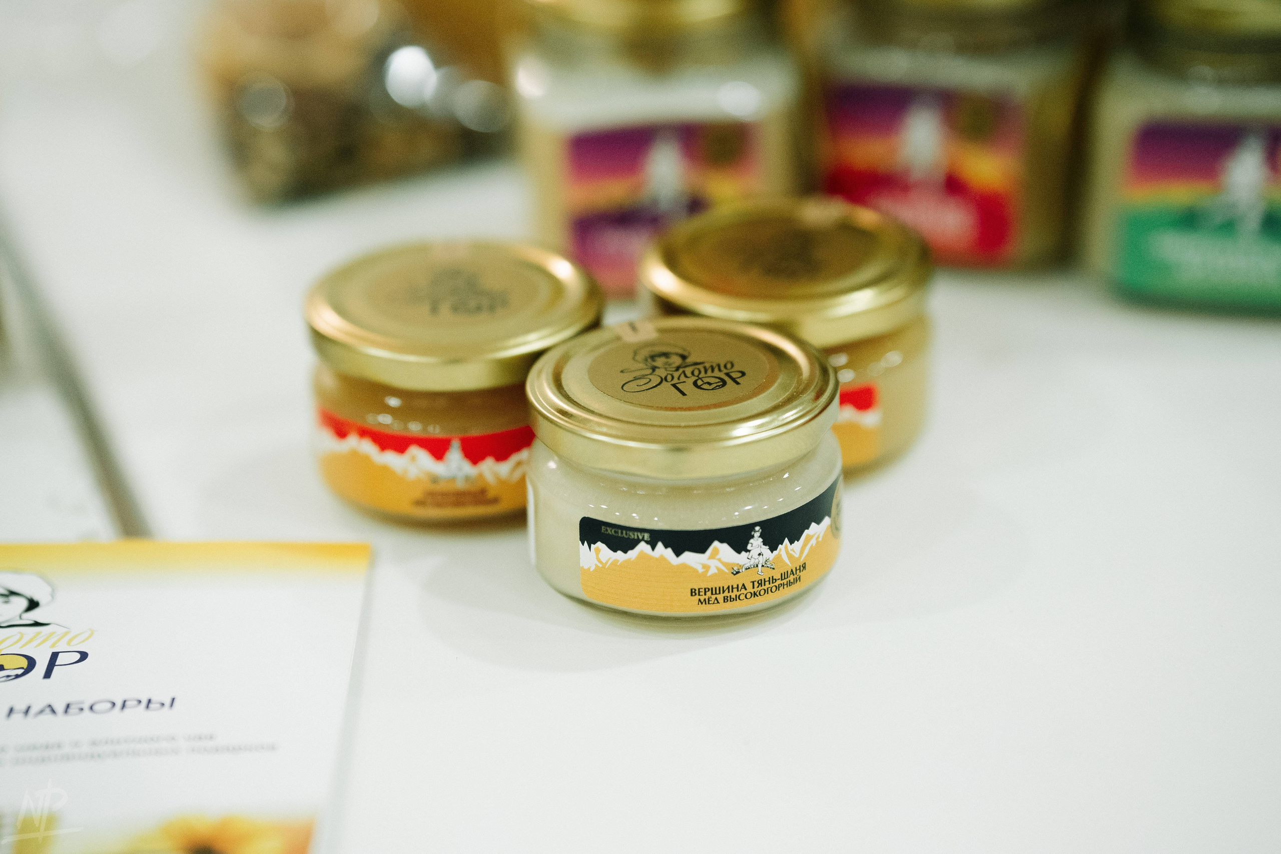 Fashion Meeting NFT party. Nikishin.media — Я с моей командой превращаю моменты в искусство!