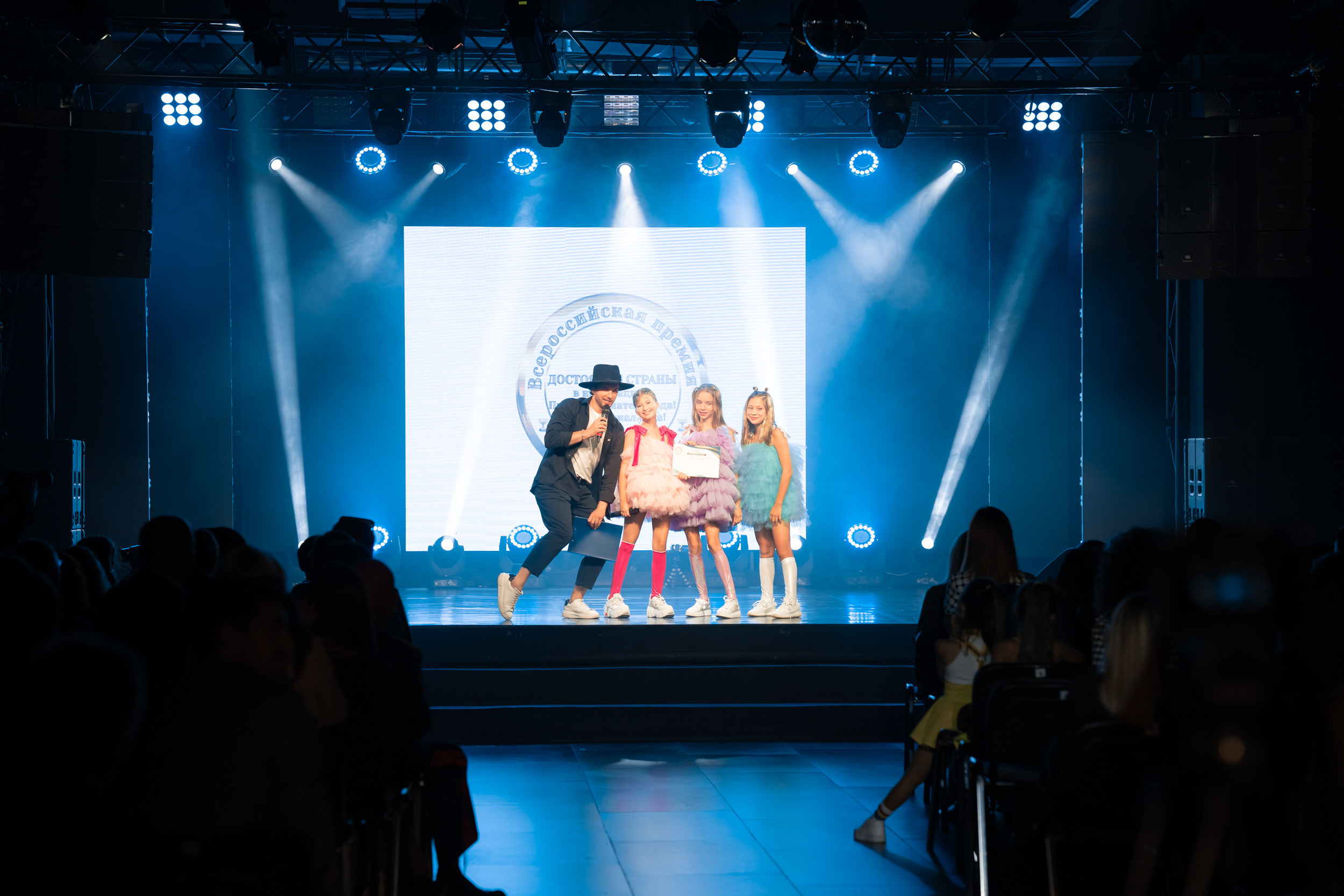 Достояние страны. Nikishin.media — Я с моей командой превращаю моменты в искусство!