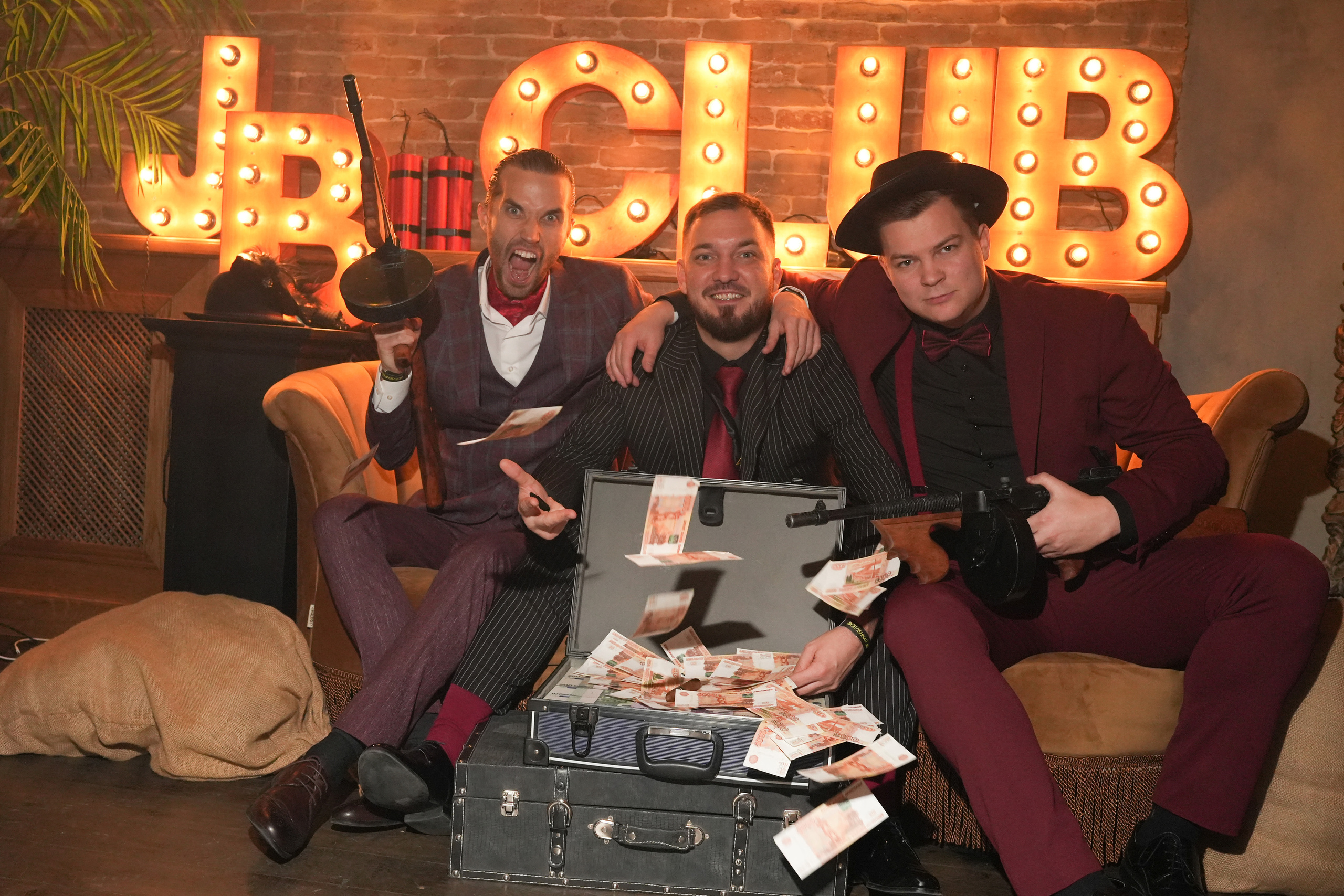 Клуб — Just Business — Премия. Nikishin.media — Я с моей командой превращаю моменты в искусство!