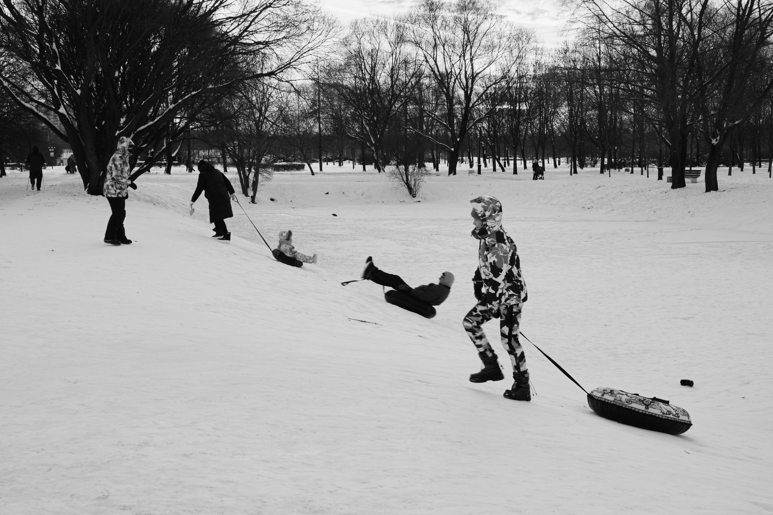 Зимний репортаж в Санкт-Петербурге — катание с горки | Филипп Линзин. Репортажный и портретный фотограф в Санкт-Петербурге Филипп Линзин