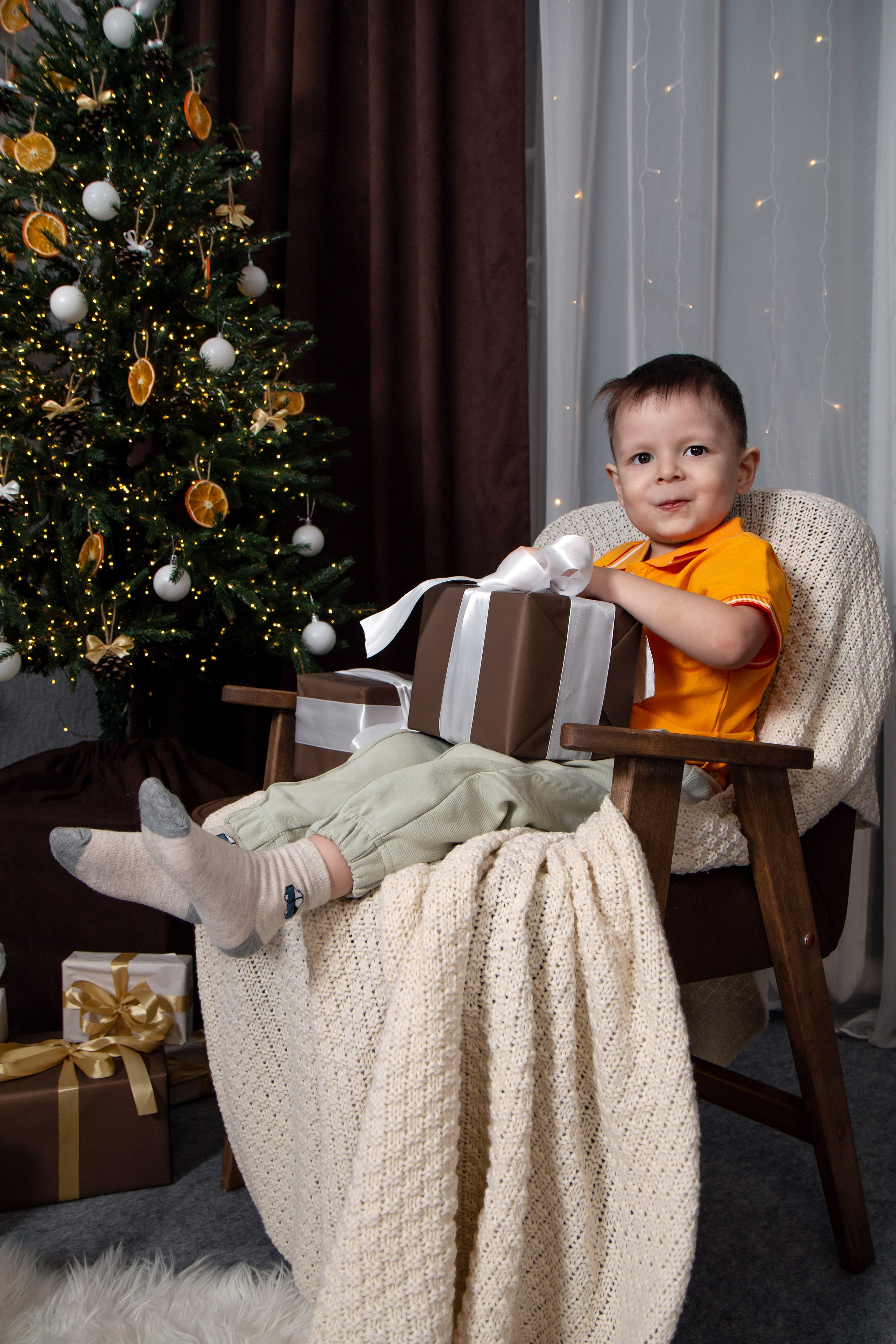Семейная новогодняя фотосессия в Шелехове. Фотограф в Шелехове, лучшие выпускные альбомы в Шелехове