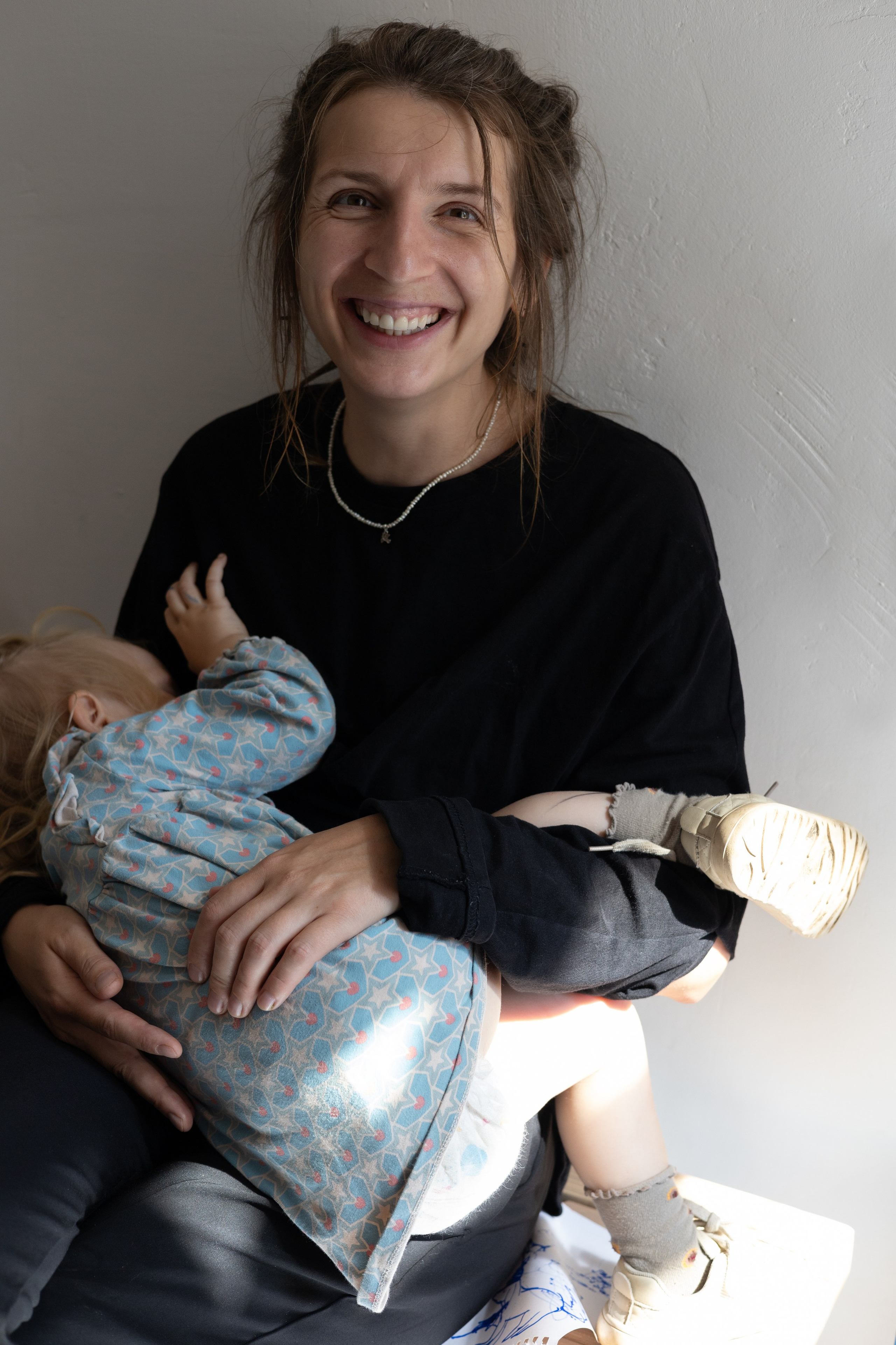 Вера и дети в мастерской. Портрет художника. Марина Лавинская Фотограф из Москвы