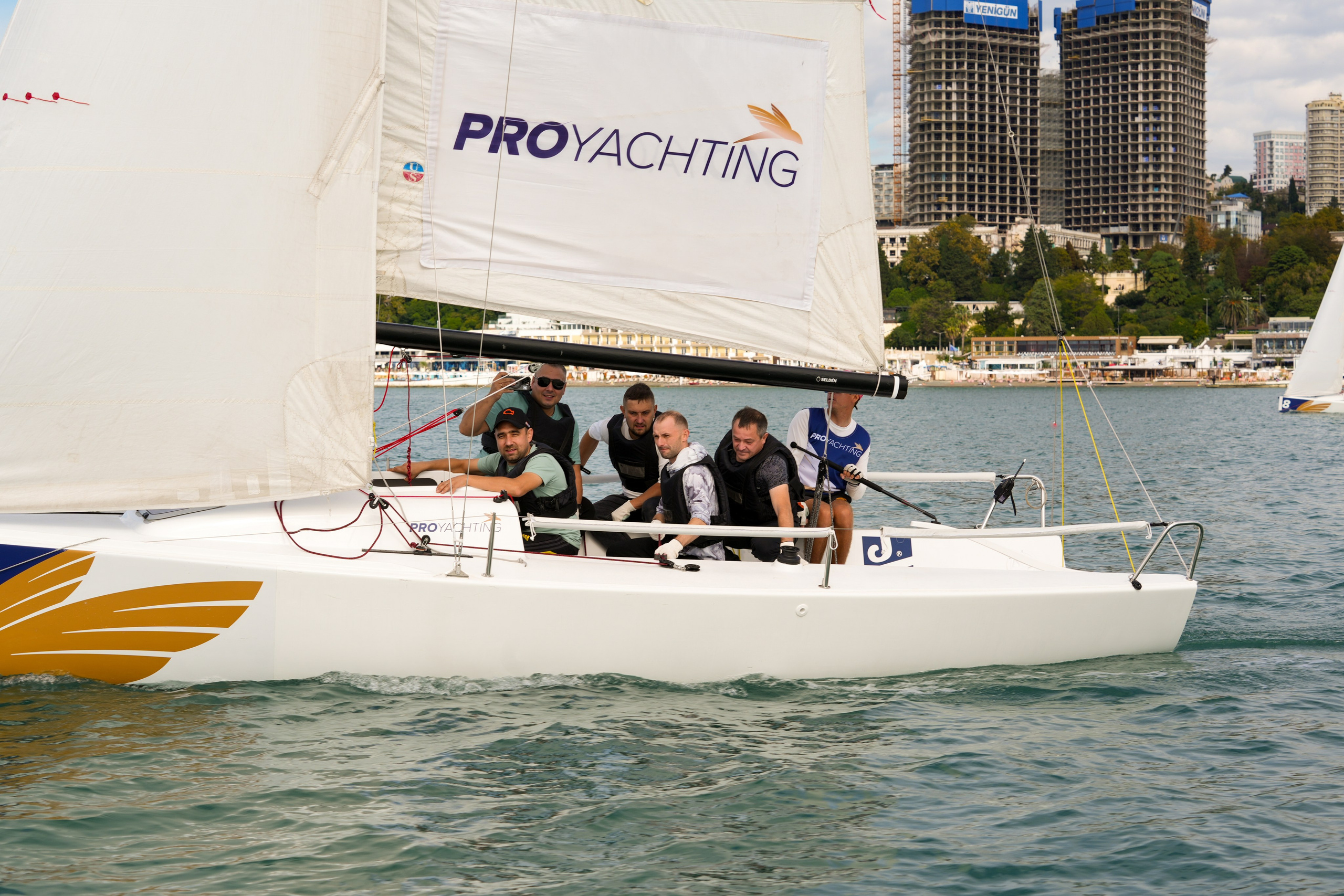 Яхтенная регата для компании Агрегатка. Репортажный фотограф в Красной Поляне и Сочи Павлюченко Екатерина