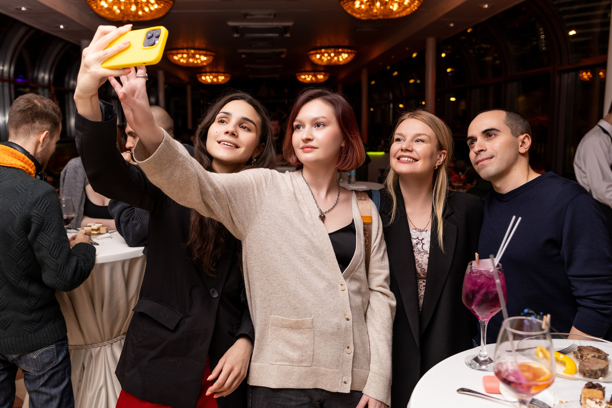 Корпортитв на теплоходе. Фотограф в Москве Десятова Ксения