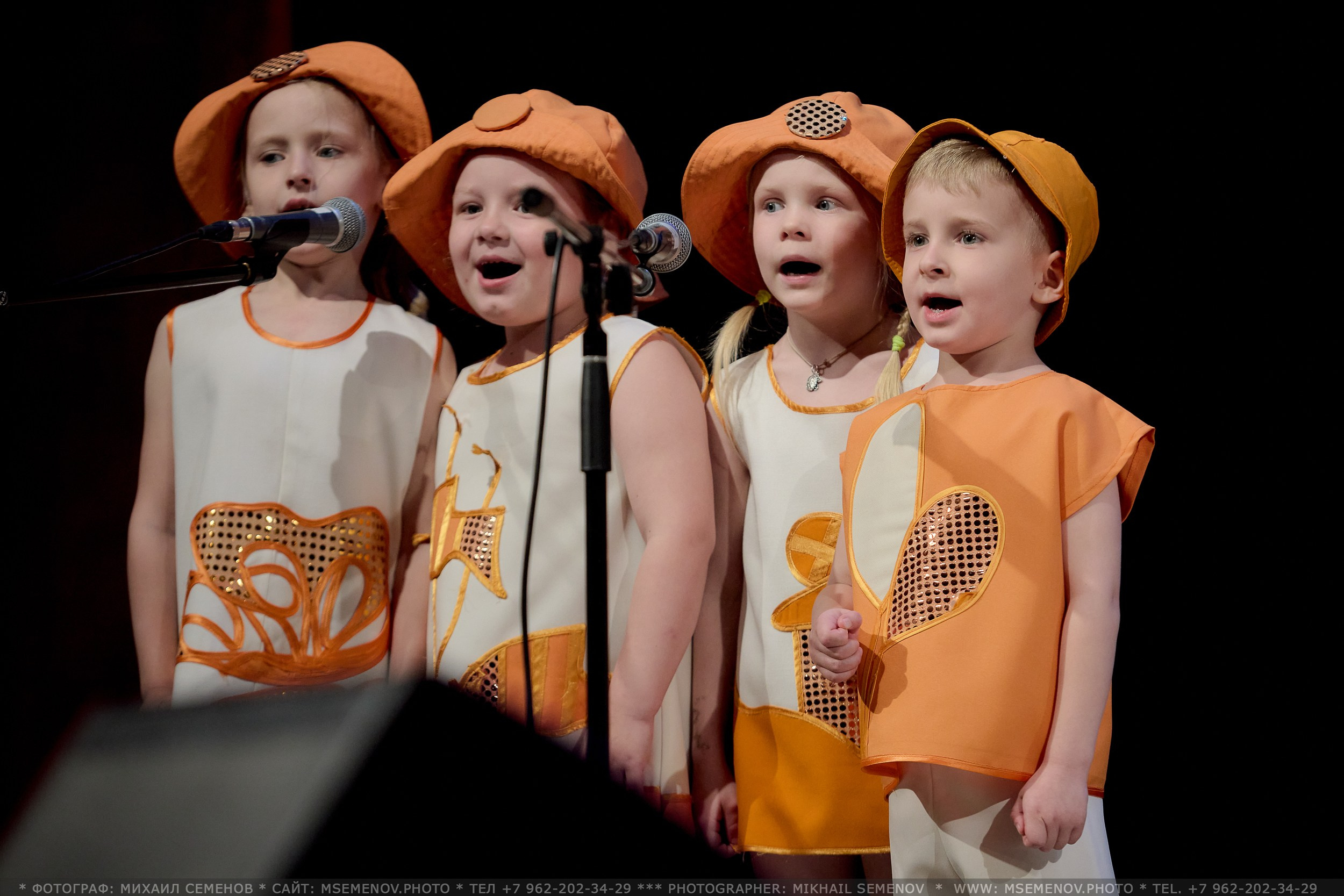 Концерт «Веселая семейка». Photographer for business Mikhail Semenov. Aqua photo studio, photo school