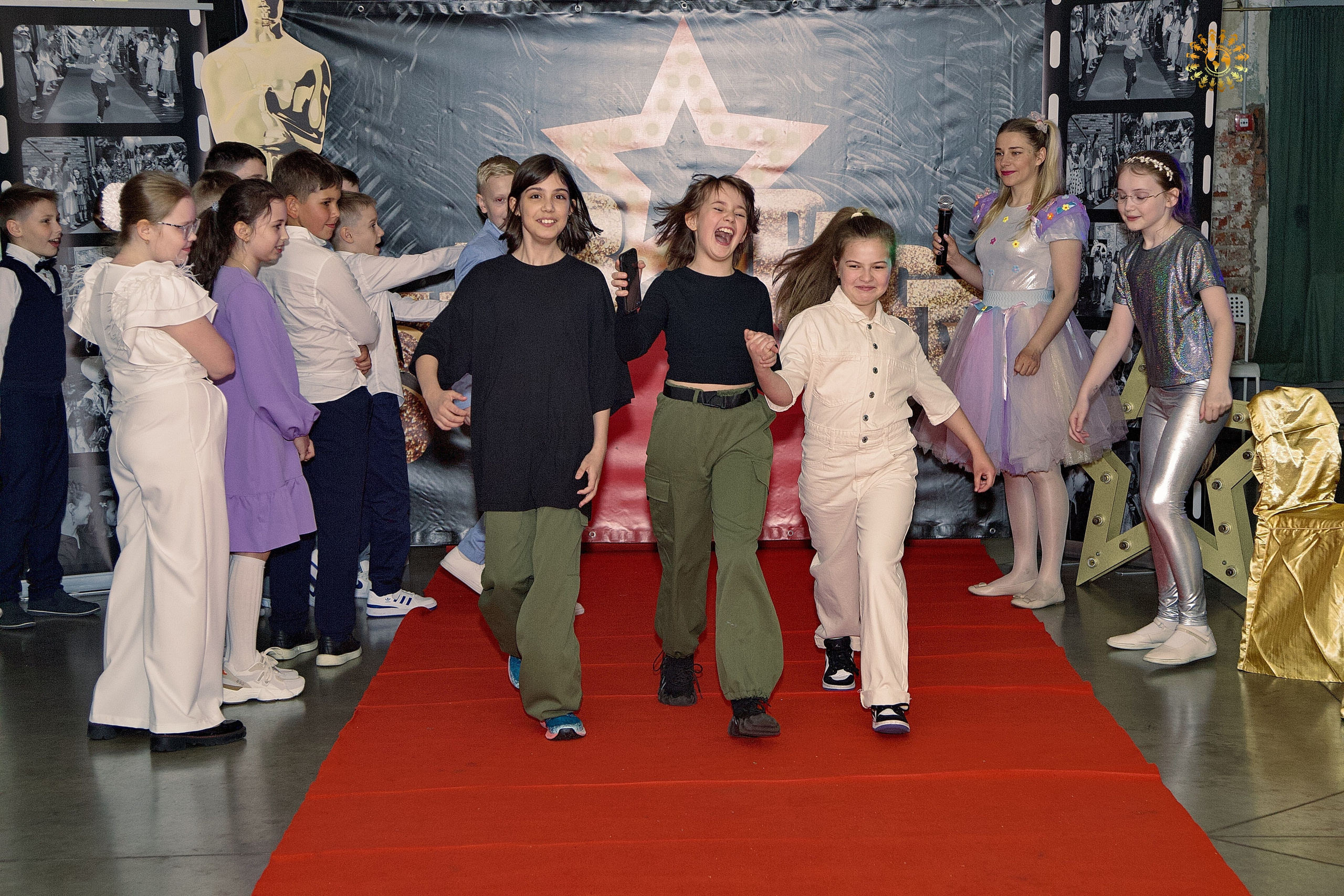 Выпускной 2023 (4-й класс, ММШ). Клуб Royal. Москва. Репортажная съемка в Москве и области. Анималистика