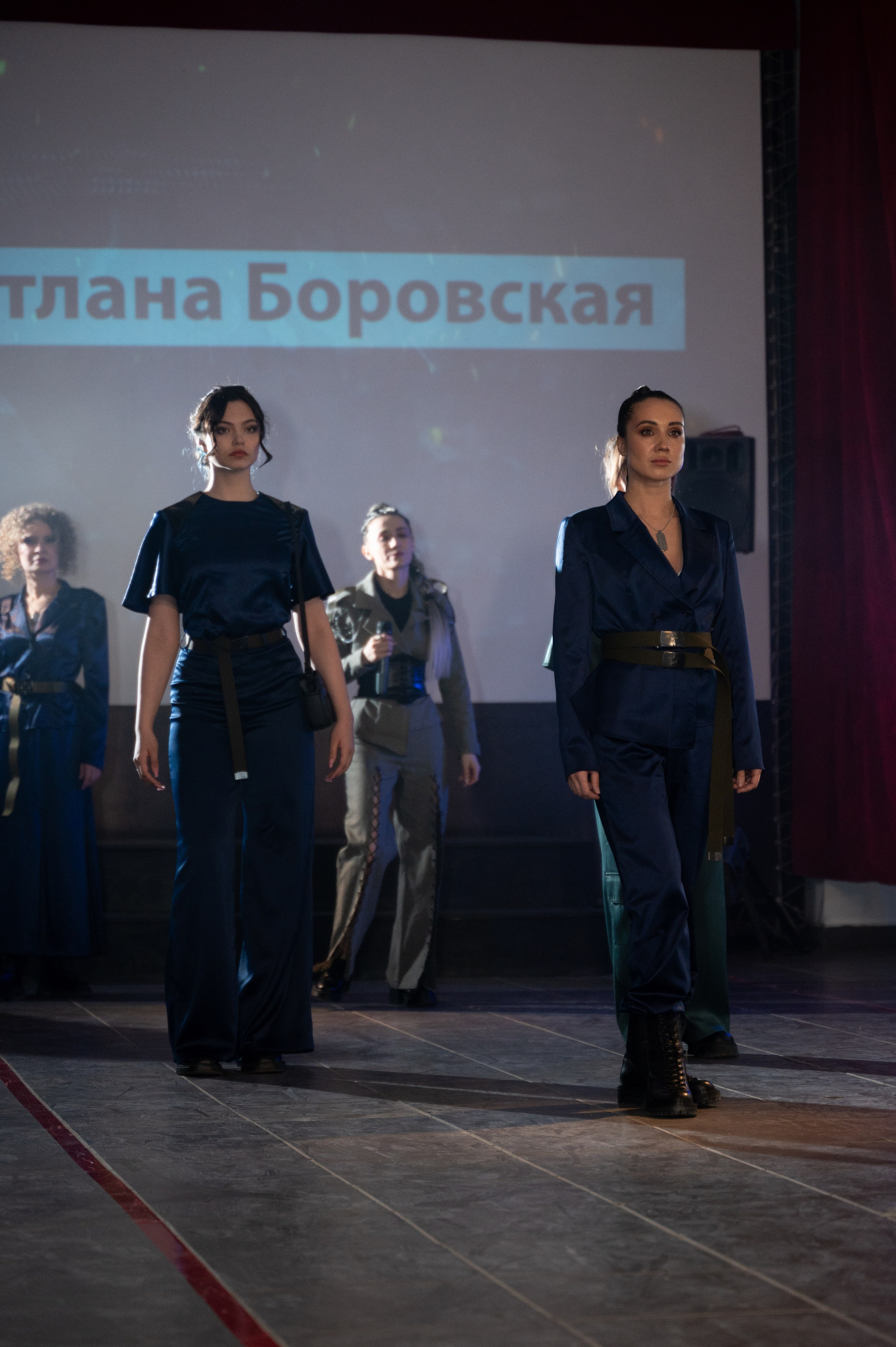 Закрытый показ милитари «Своя трансформация» дизайнера Юлии Бойченко | 24.04.2025. Фотограф в Омске Елизавета Кириллова