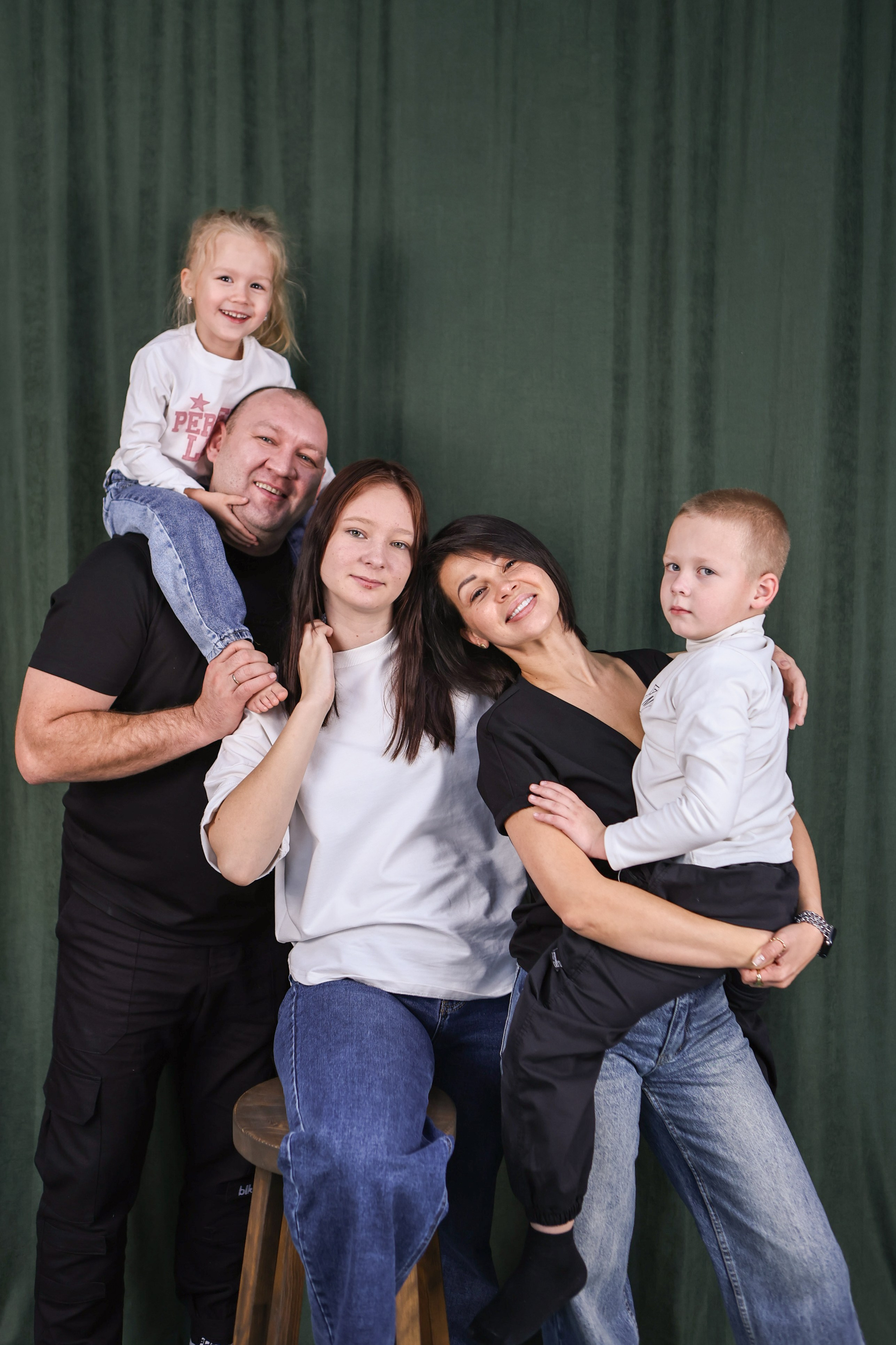 Ноябрь 2024 (в фотостудии). Фотограф Евгения Лондкевич