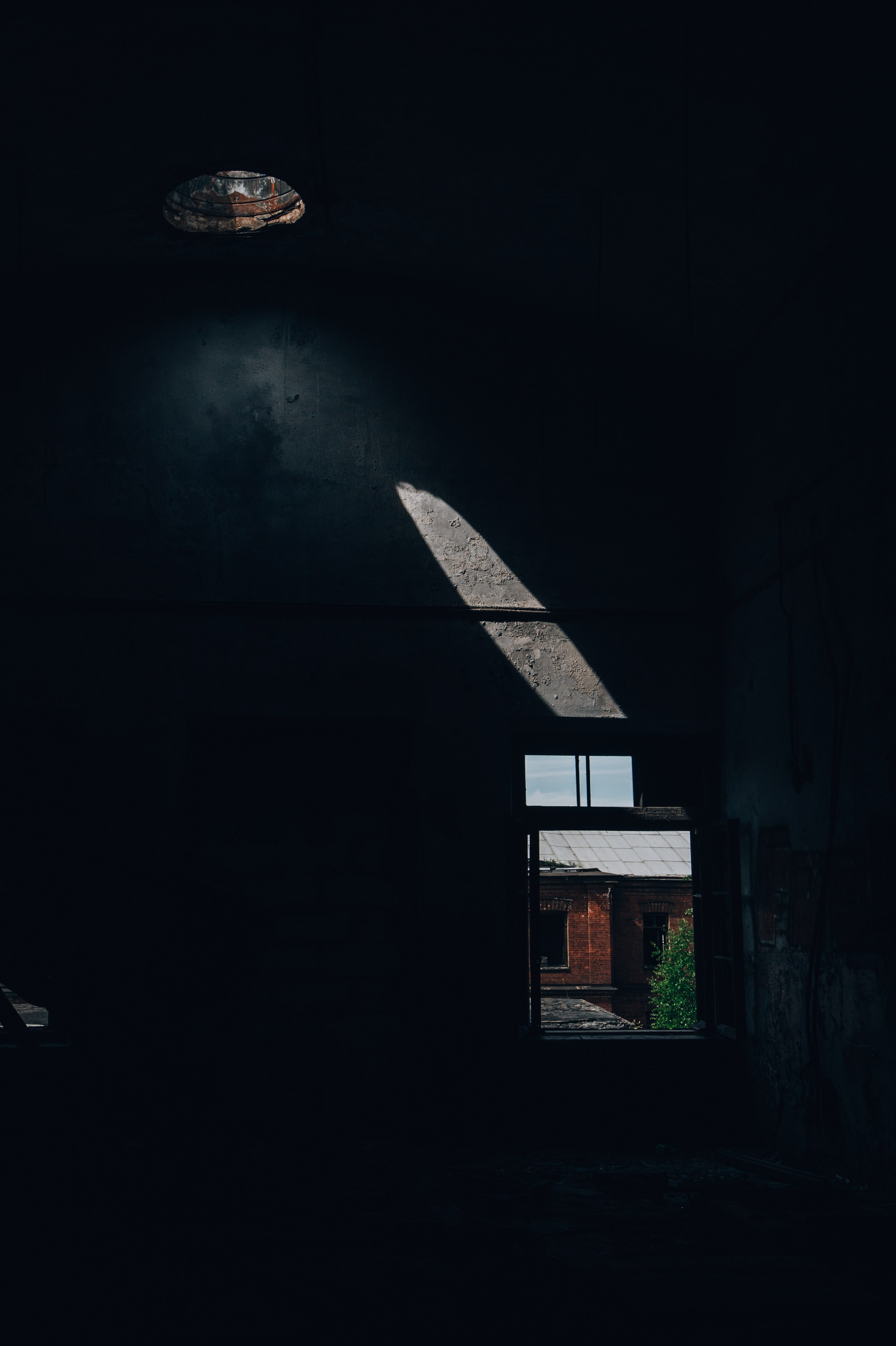 Завод «Красный треугольник». Руины. Портретный и лайфстайл фотограф в Санкт-Петербурге