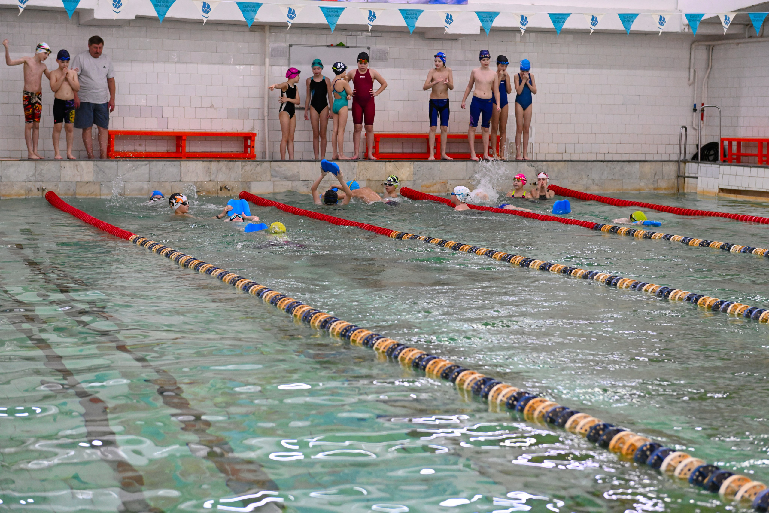 2025-12-20 Бассейн Урал НГ младшие. Снежинск фото Андрианов