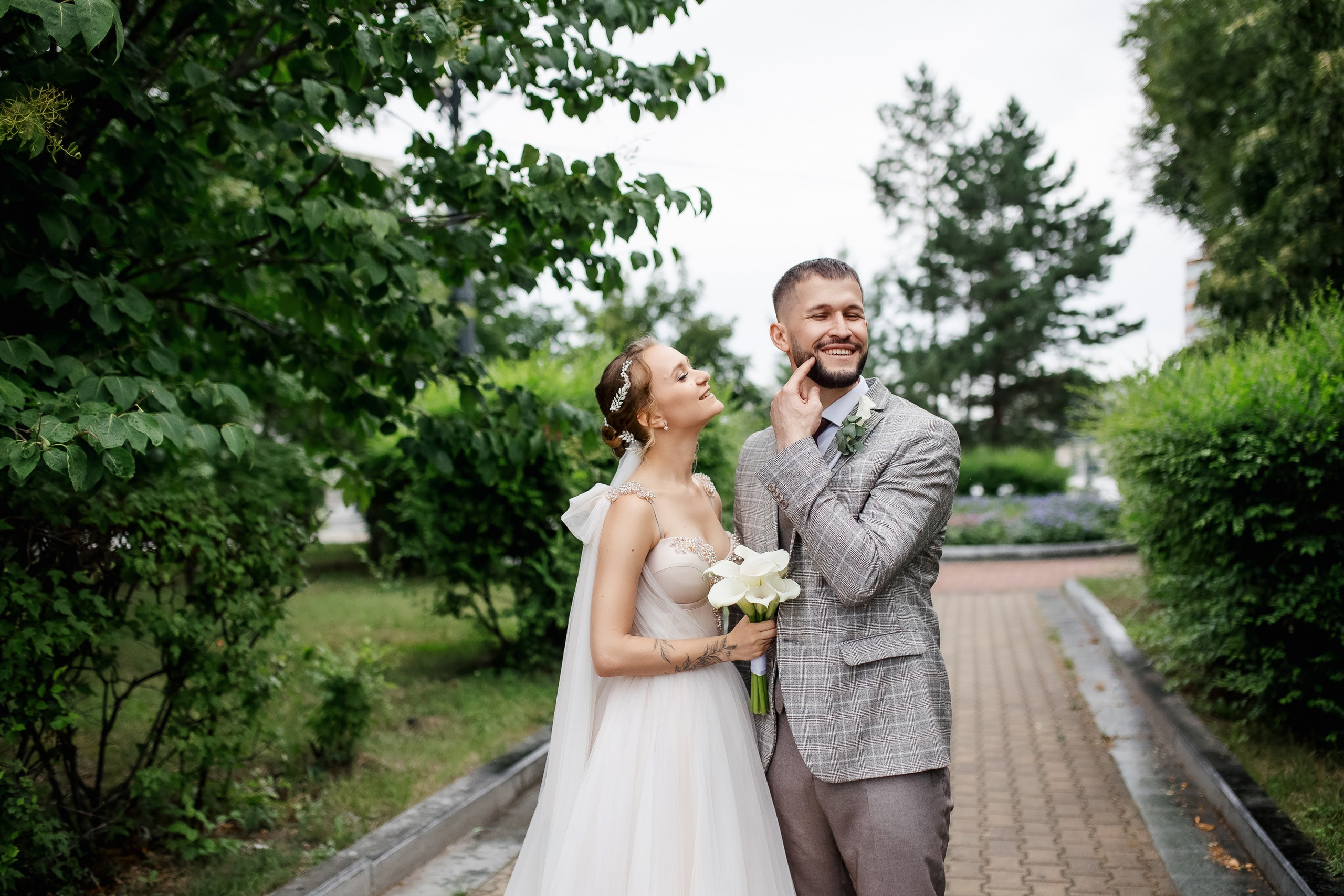 Степан и Ульяна. Утро. Загс. Прогулка. Дождь и солнце. Свадебный фотограф в Хабаровске