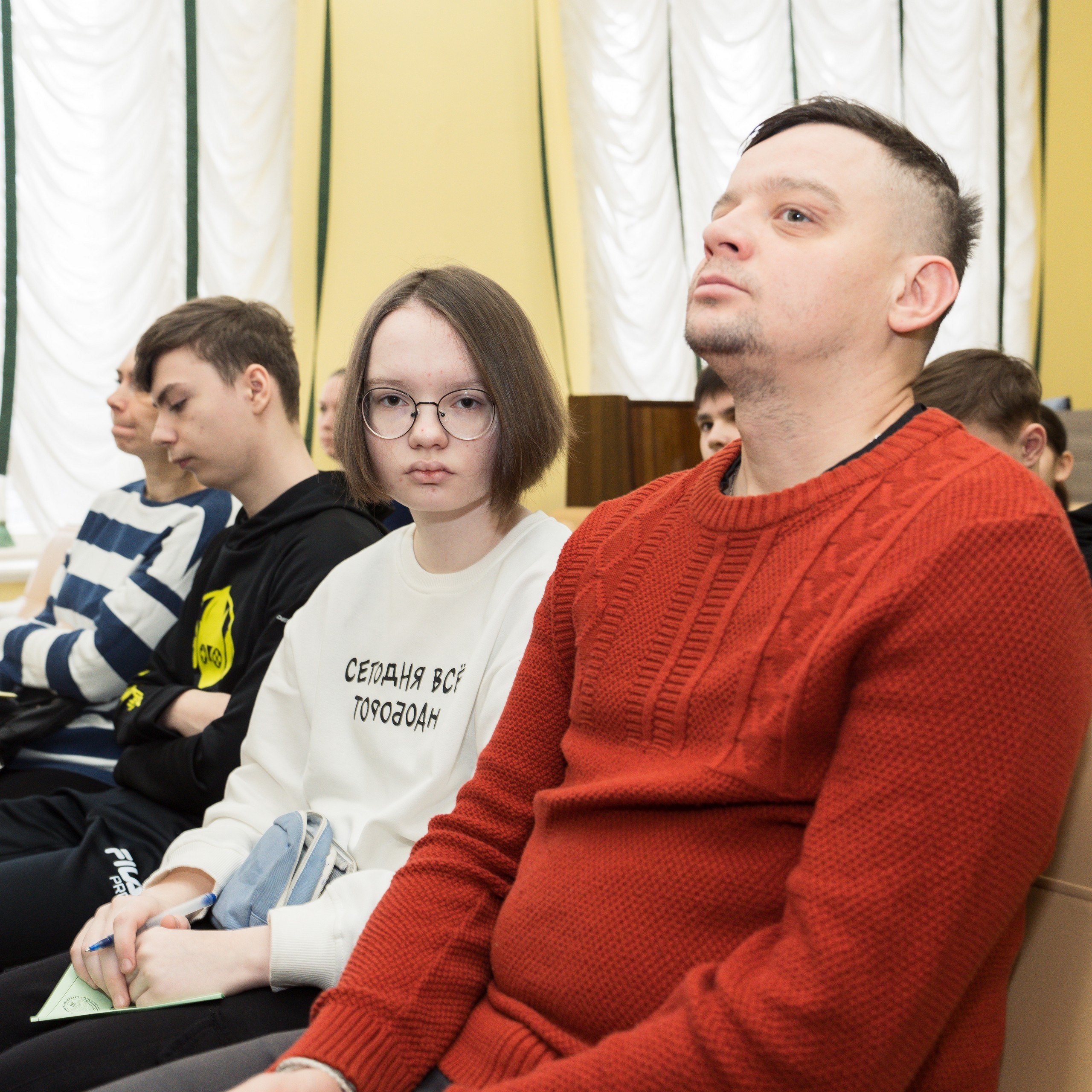 Пятёрка для ребёнка. Репортажная съёмка в Санкт-Петербурге, Константин Петров