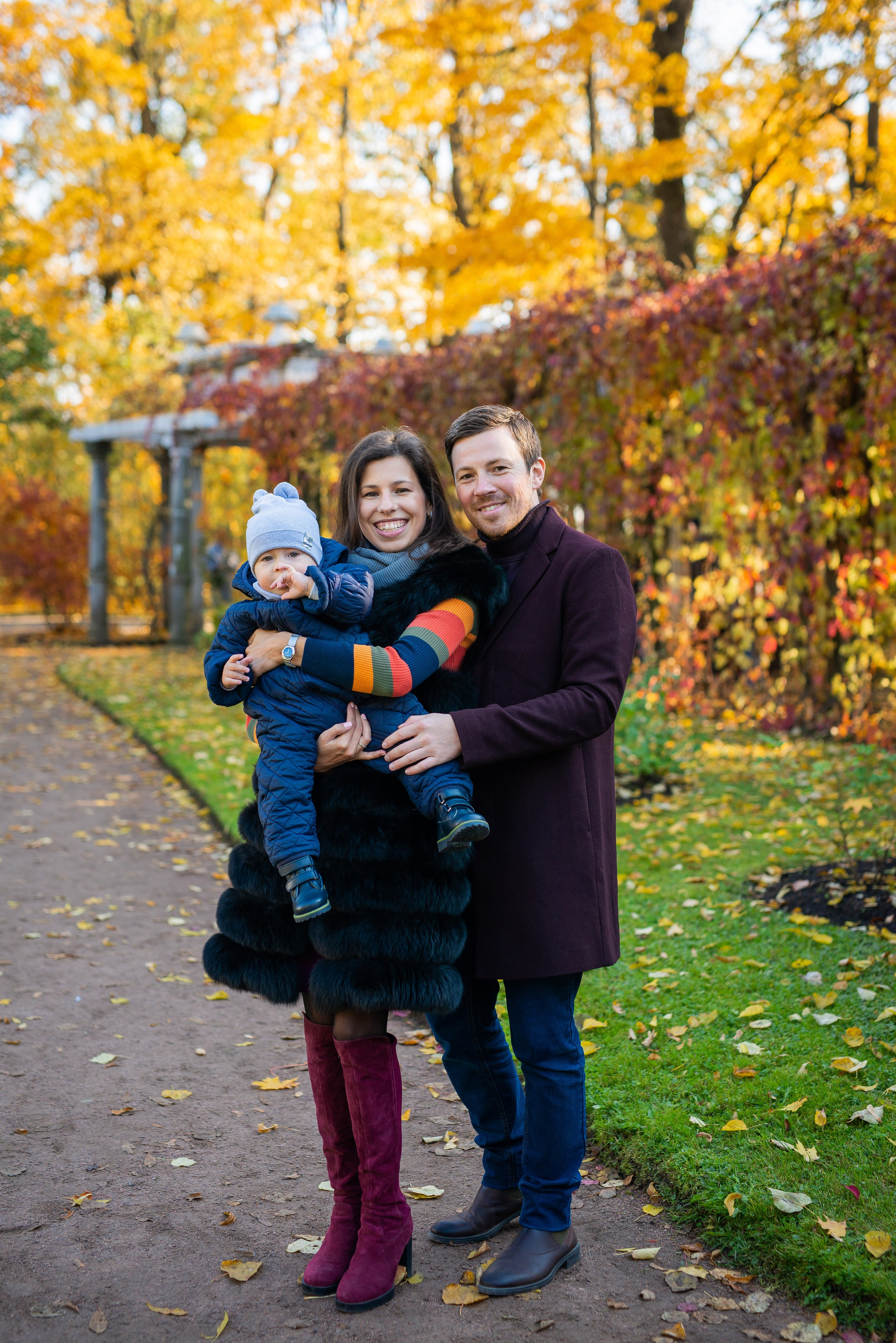 Егор, Валерия и Андрей осенняя прогулка. Портретный, семейный и свадебный фотограф в Санкт-Петербурге и в Пушкине Ширяев Денис