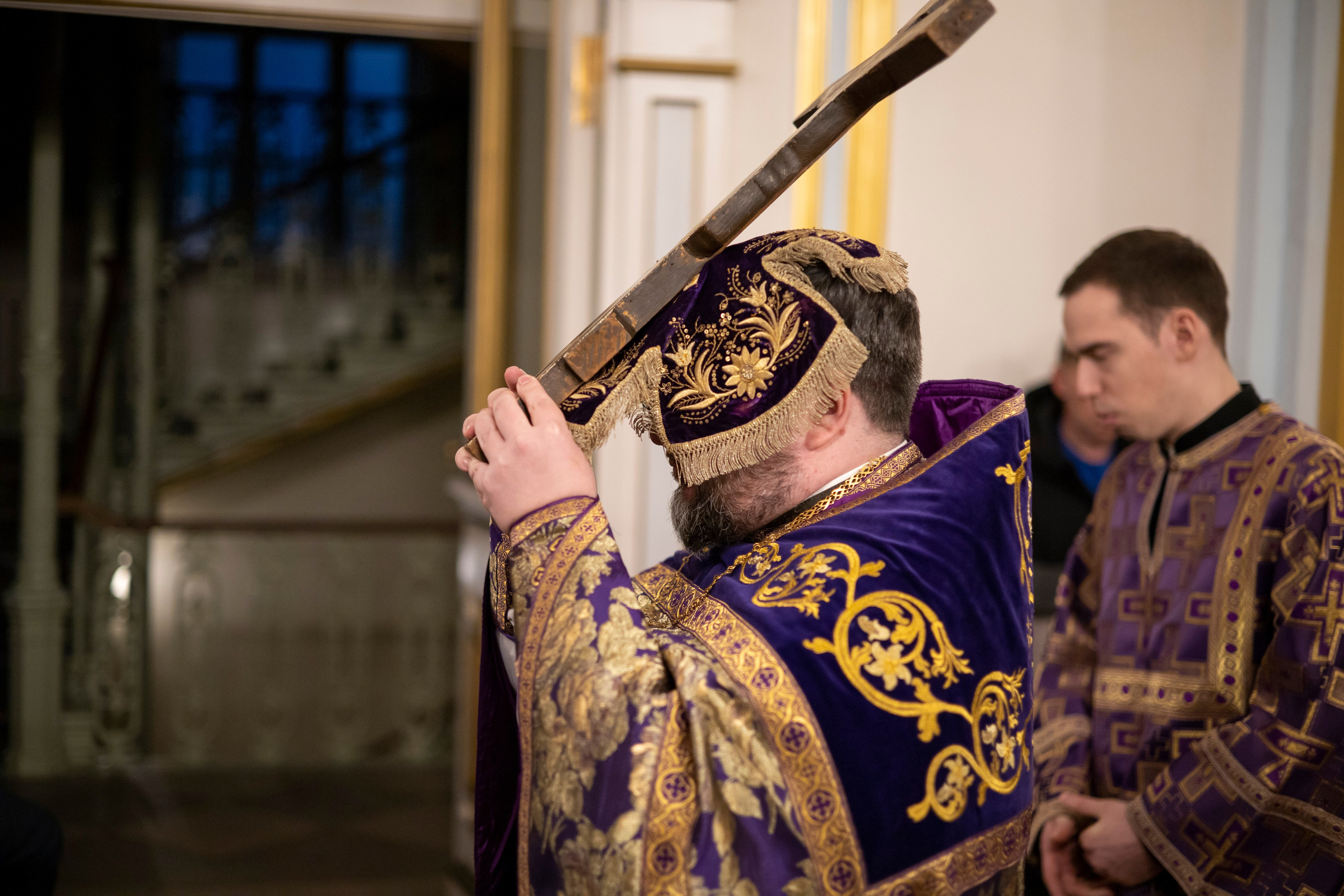 ВСЕНОЩНОЕ БДЕНИЕ С ЧИНОМ ИЗНЕСЕНИЯ ЧЕСТНОГО И ЖИВОТВОРЯЩЕГО КРЕСТА ГОСПОДНЯ. НИКОЛО-БОГОЯВЛЕНСКИЙ МОРСКОЙ СОБОР