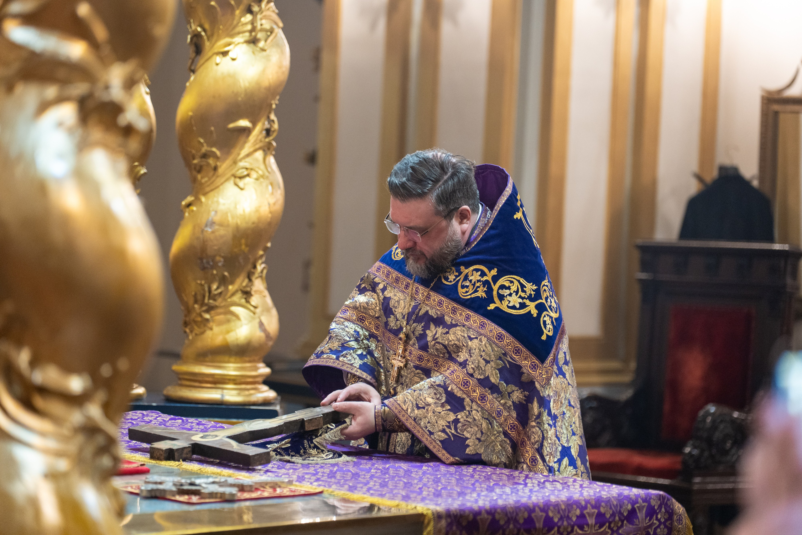 Воскресное бдение в канун Недели Крестопоклонной. НИКОЛО-БОГОЯВЛЕНСКИЙ МОРСКОЙ СОБОР