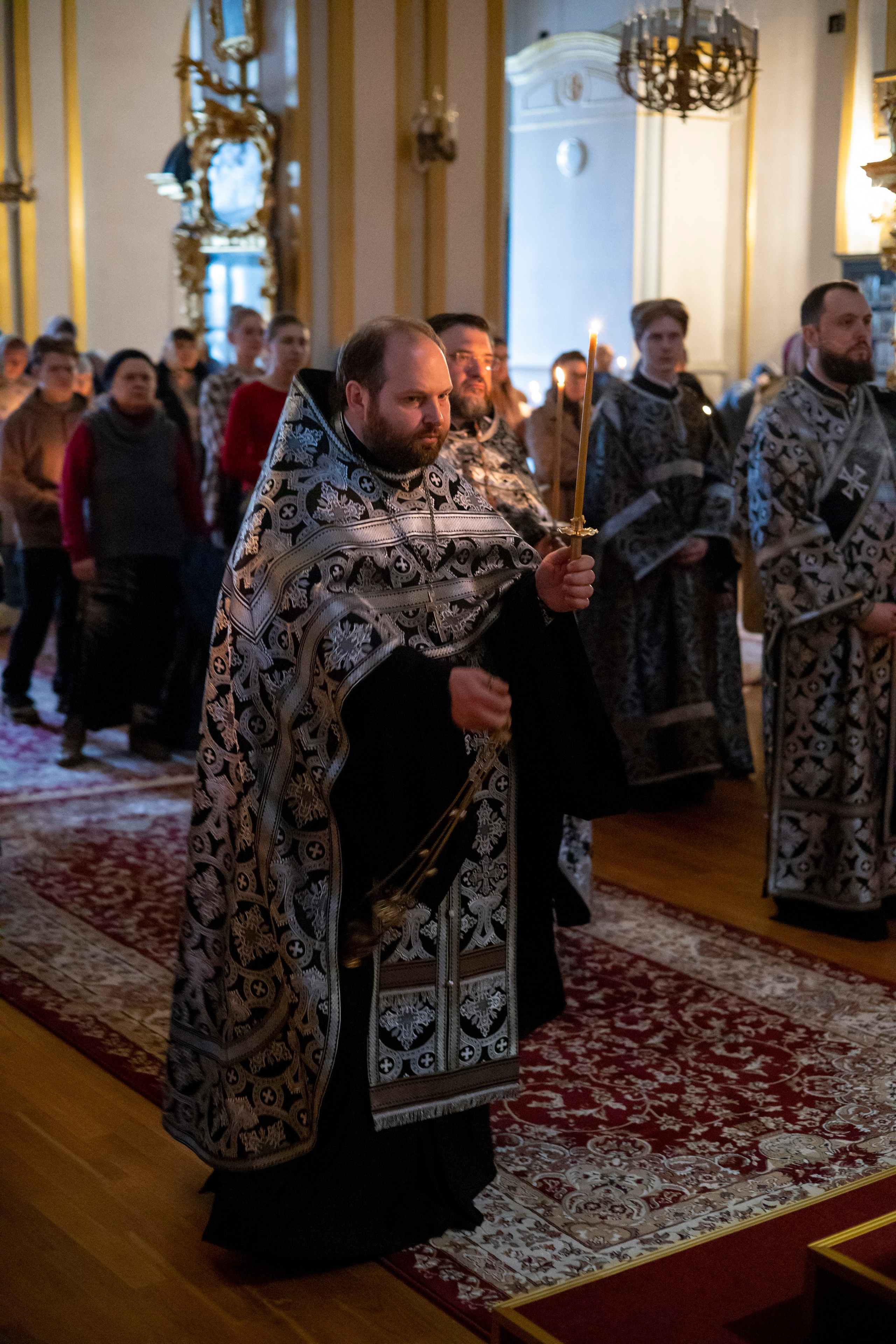 УТРЕНЯ ВЕЛИКОГО ПЯТКА. НИКОЛО-БОГОЯВЛЕНСКИЙ МОРСКОЙ СОБОР