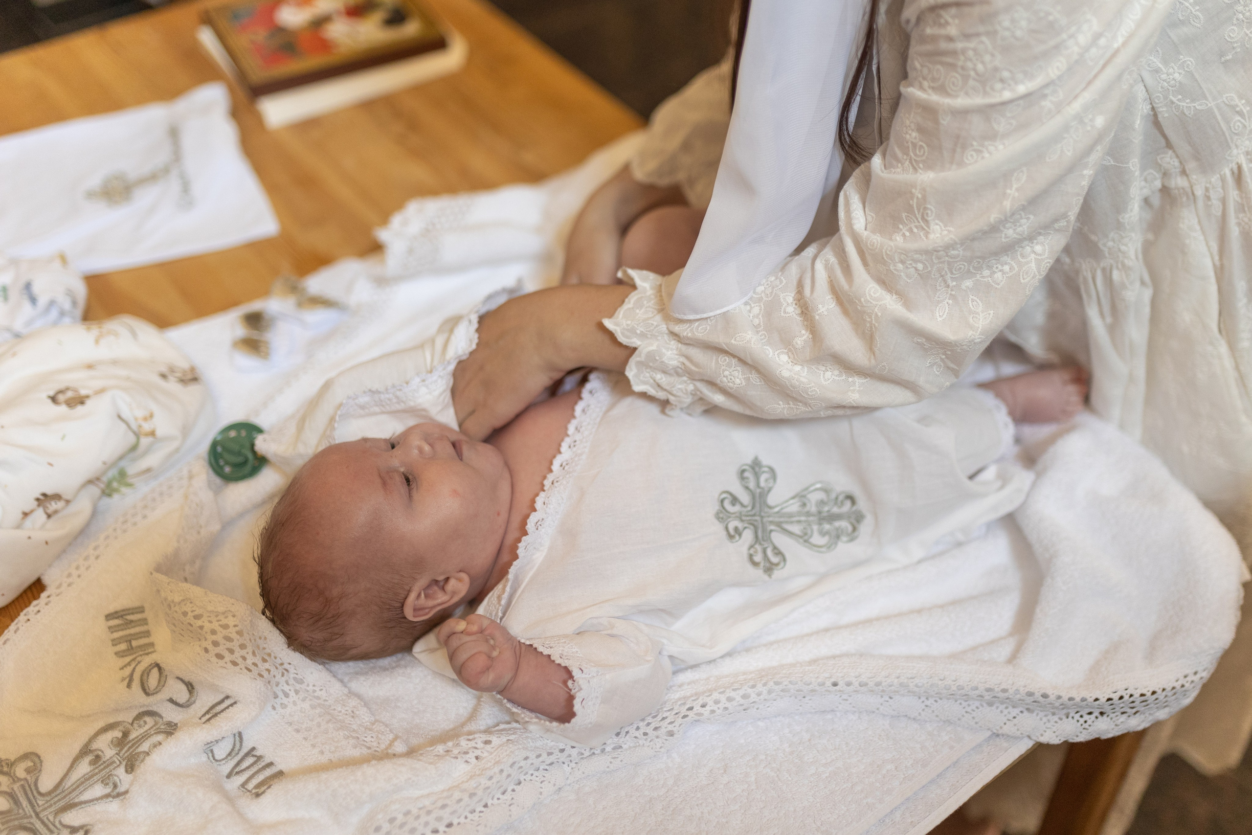 Крещение, Храм во имя Всемилостивого Спаса (на Звёздочке). Фотограф новорожденных. Детский и семейный фотограф Марьяна Юдина
