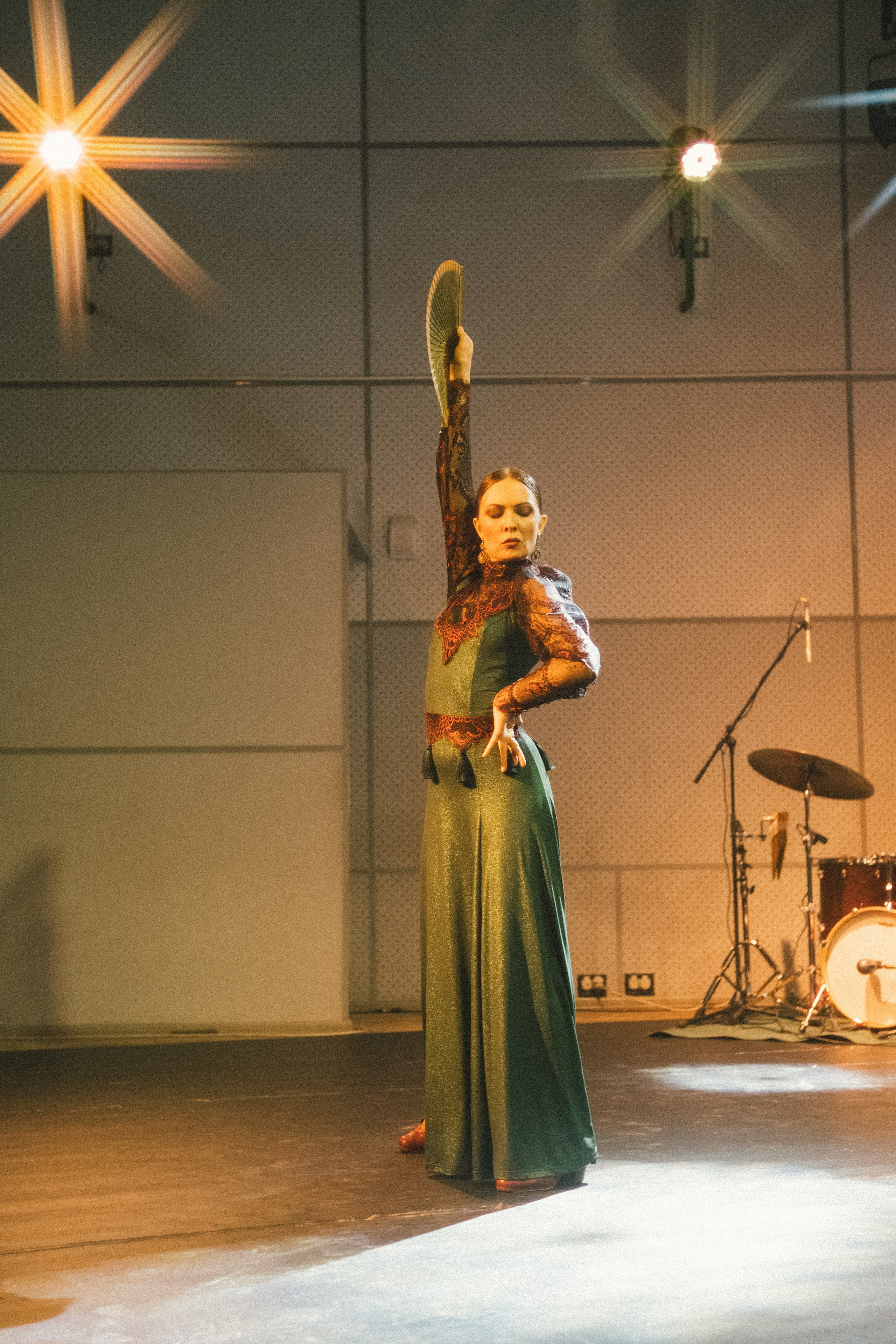 Спектакль «Mujeres» («Женщины»), студия фламенко Tierra del Sol. Анна Демидова — фотография для жизни и бизнеса в Абакане