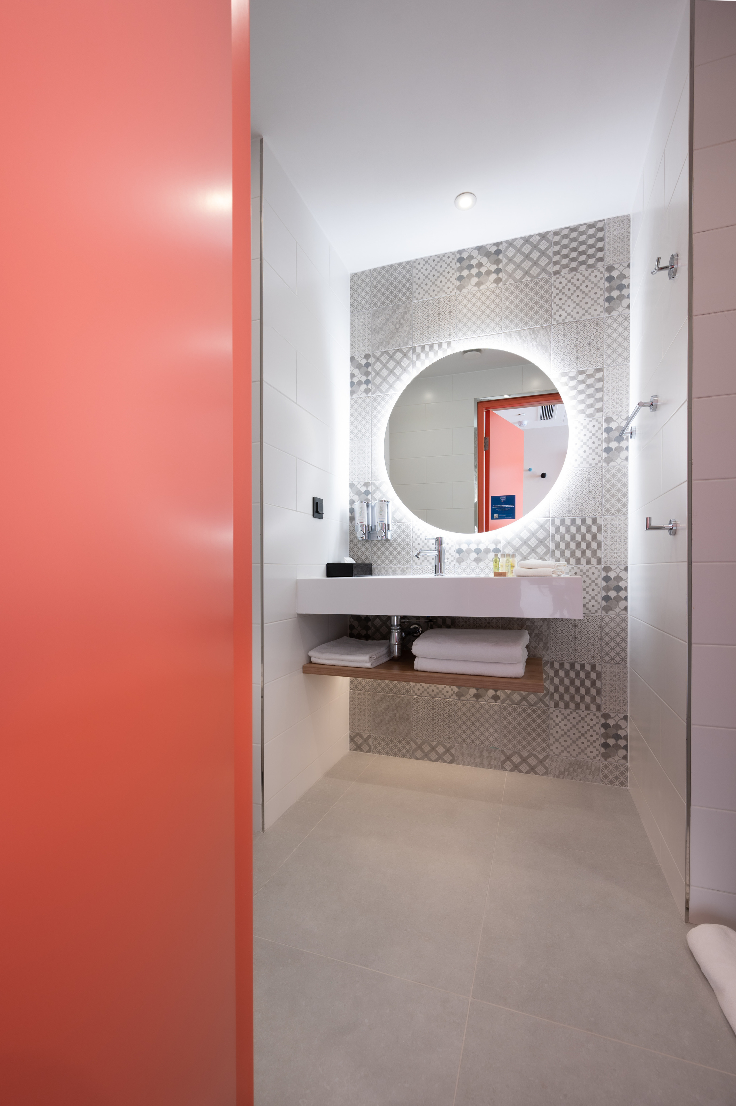 Hampton by Hilton. Anastasia Raduga Fashion and portret photograph, worldwide