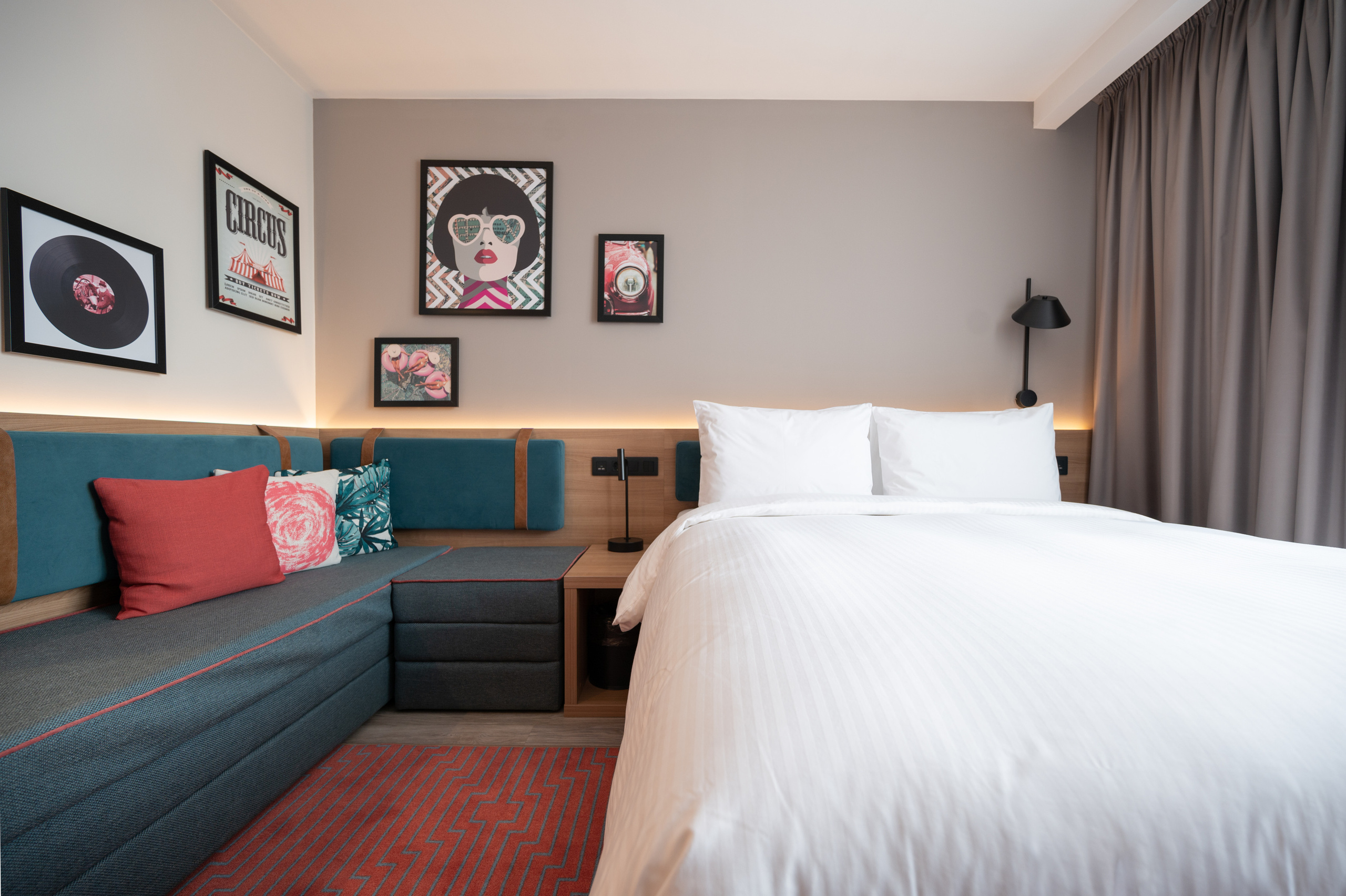 Hampton by Hilton. Anastasia Raduga Fashion and portret photograph, worldwide