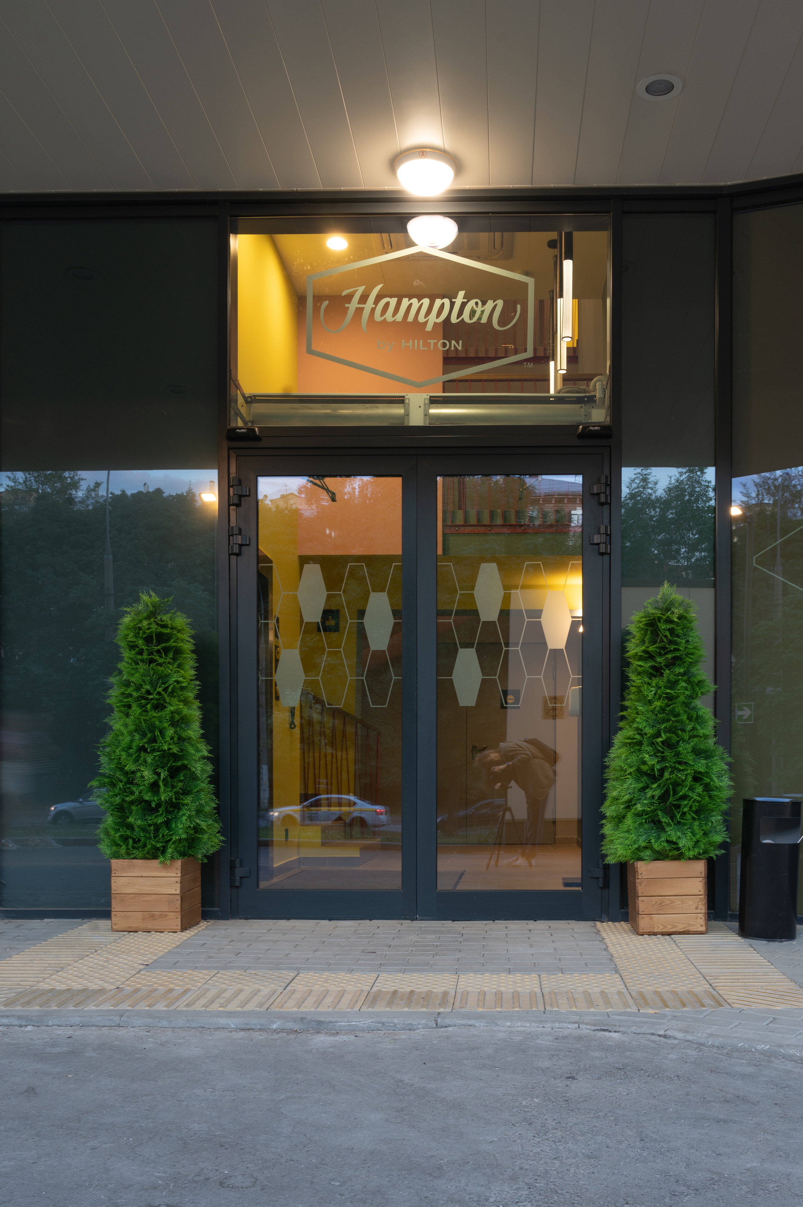 Hampton by Hilton. Anastasia Raduga Fashion and portret photograph, worldwide